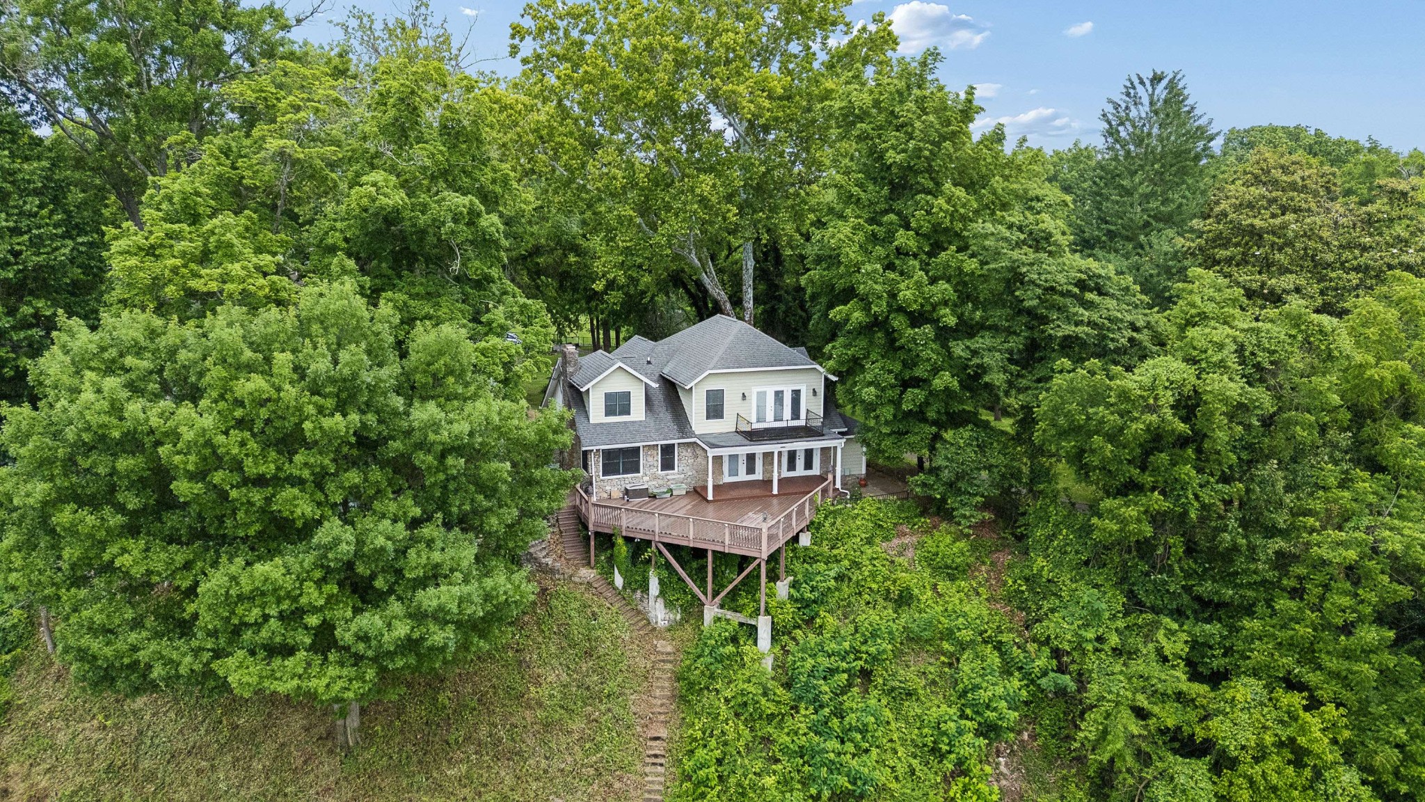 1007 Falls Ave