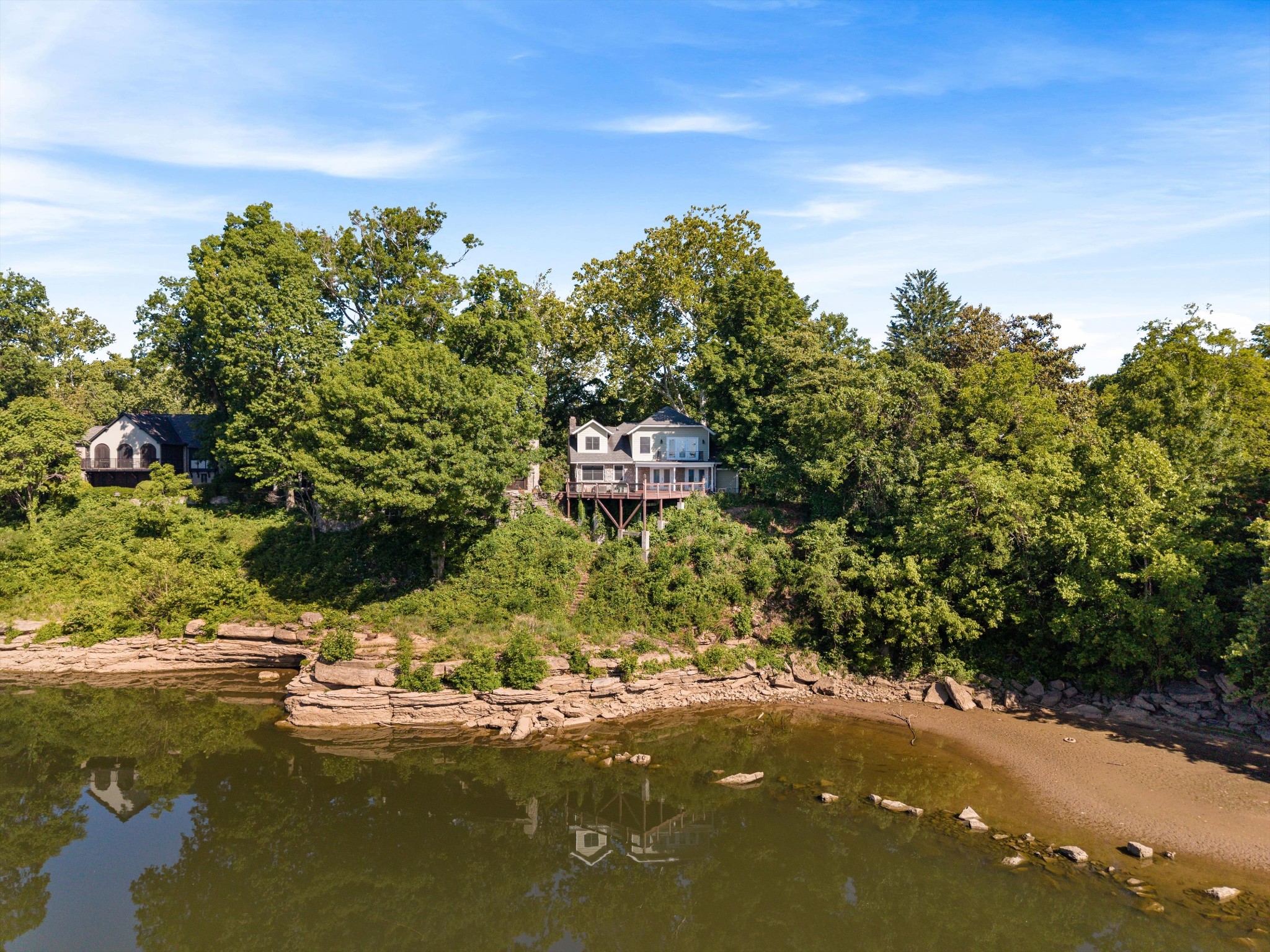 1007 Falls Ave