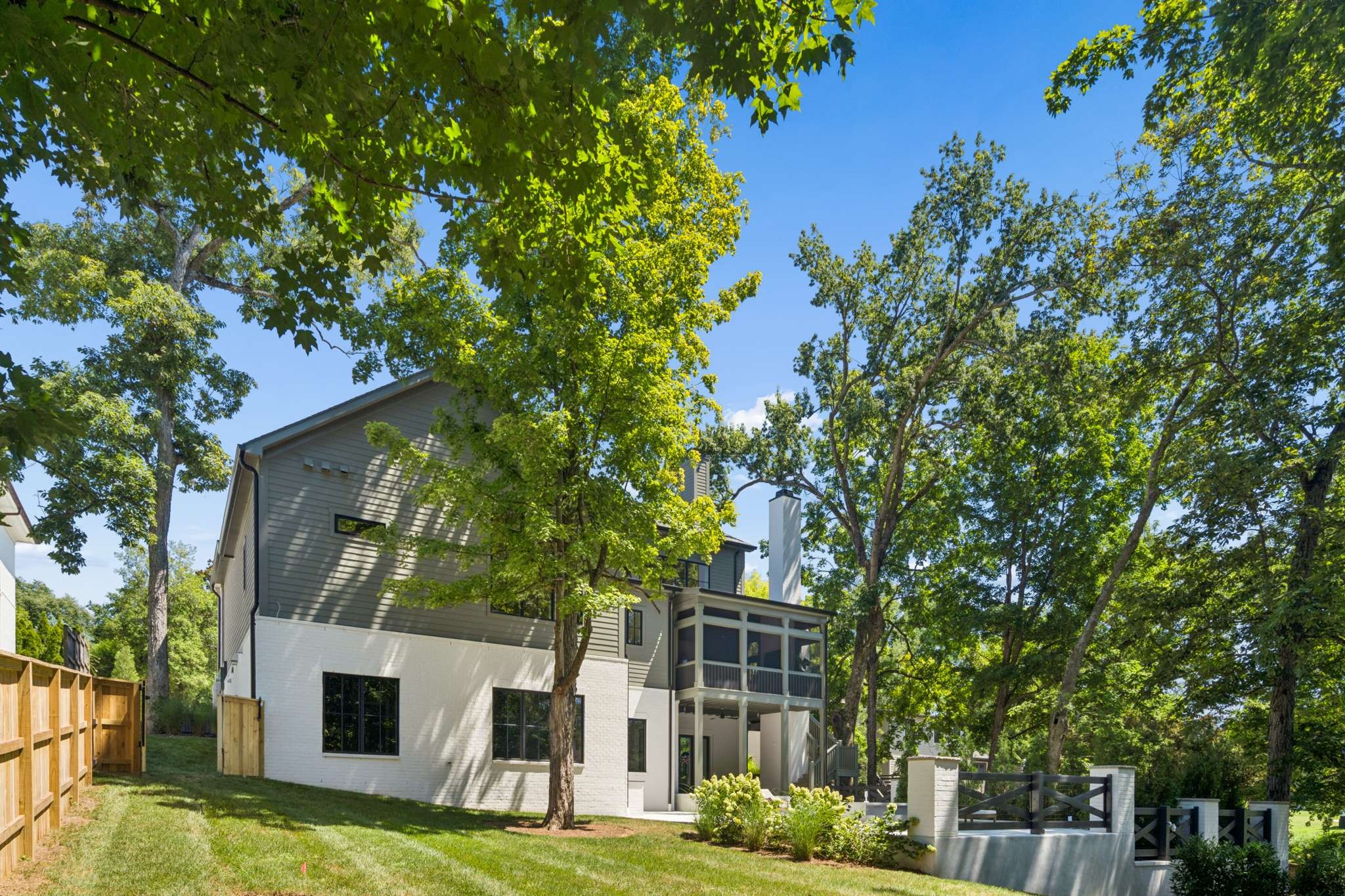 4123 Skyline Dr