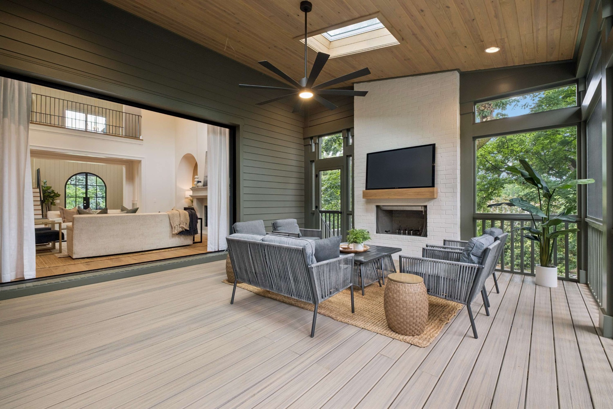 4123 Skyline Dr