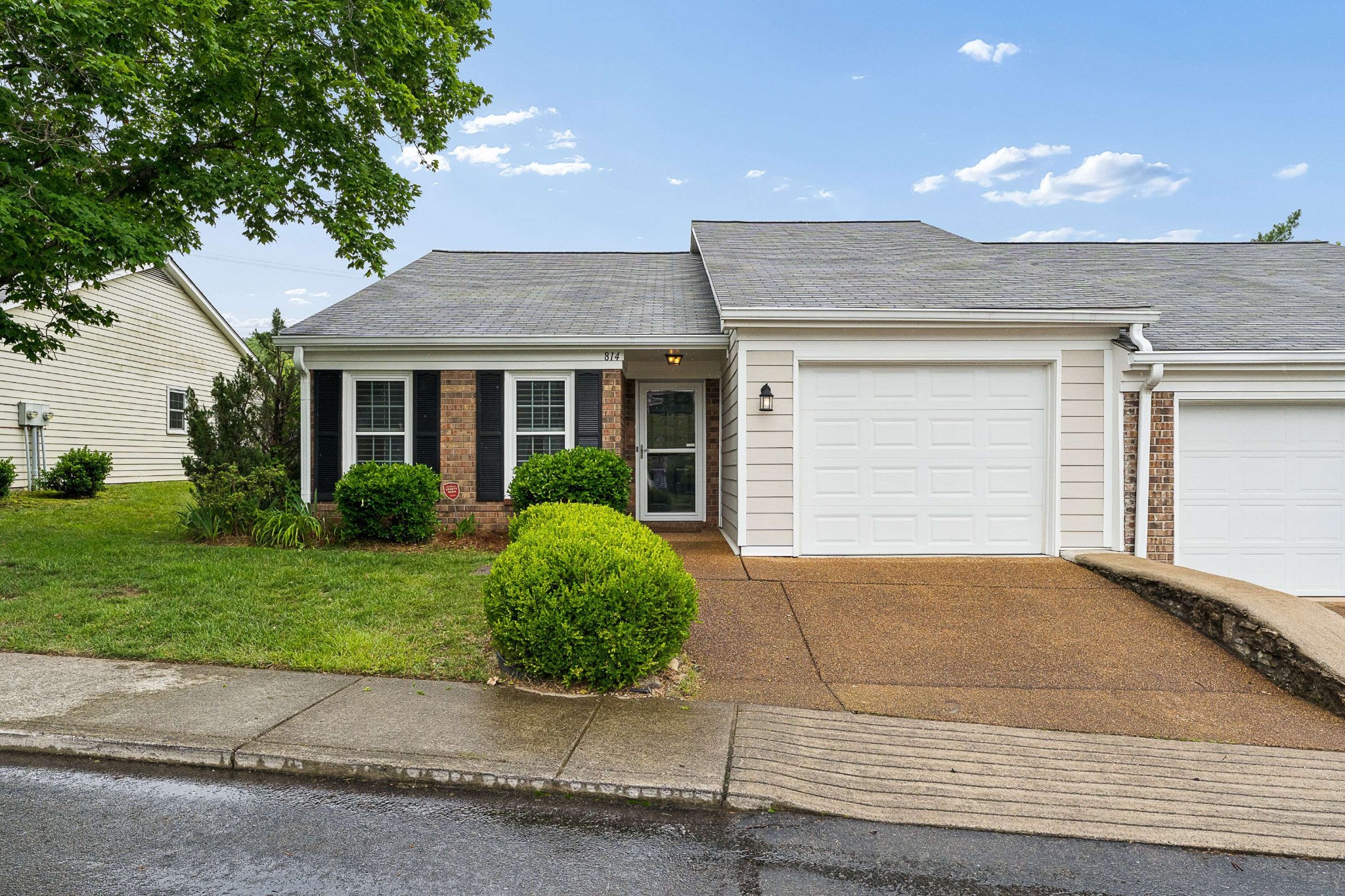 814 Marquette Dr