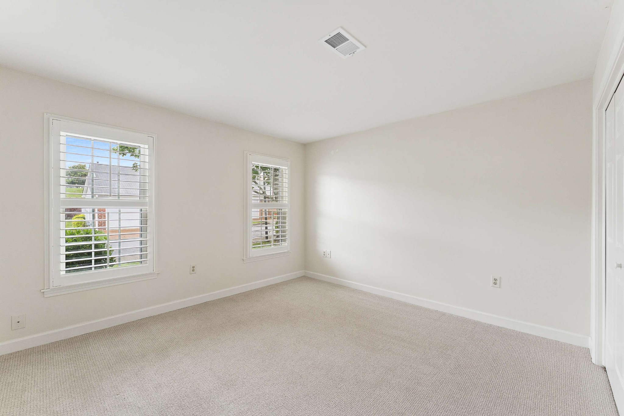 814 Marquette Dr