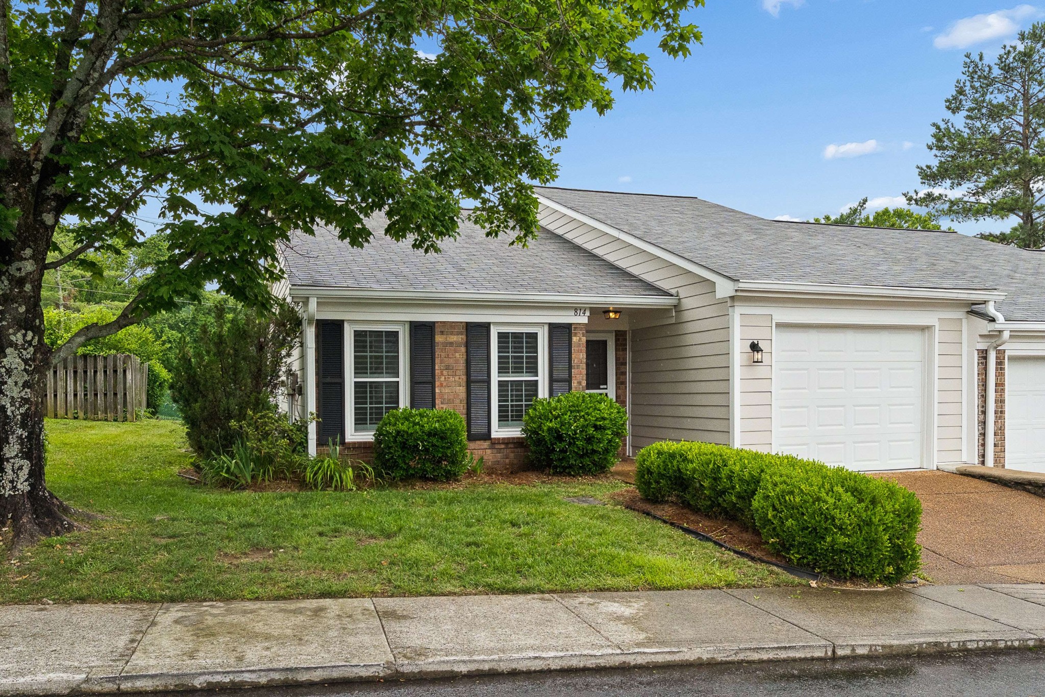 814 Marquette Dr