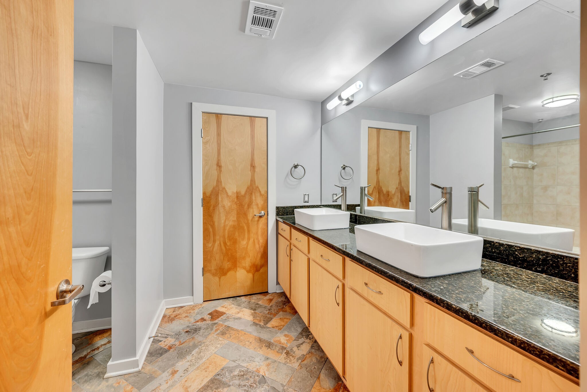 1803 Broadway Unit: 430