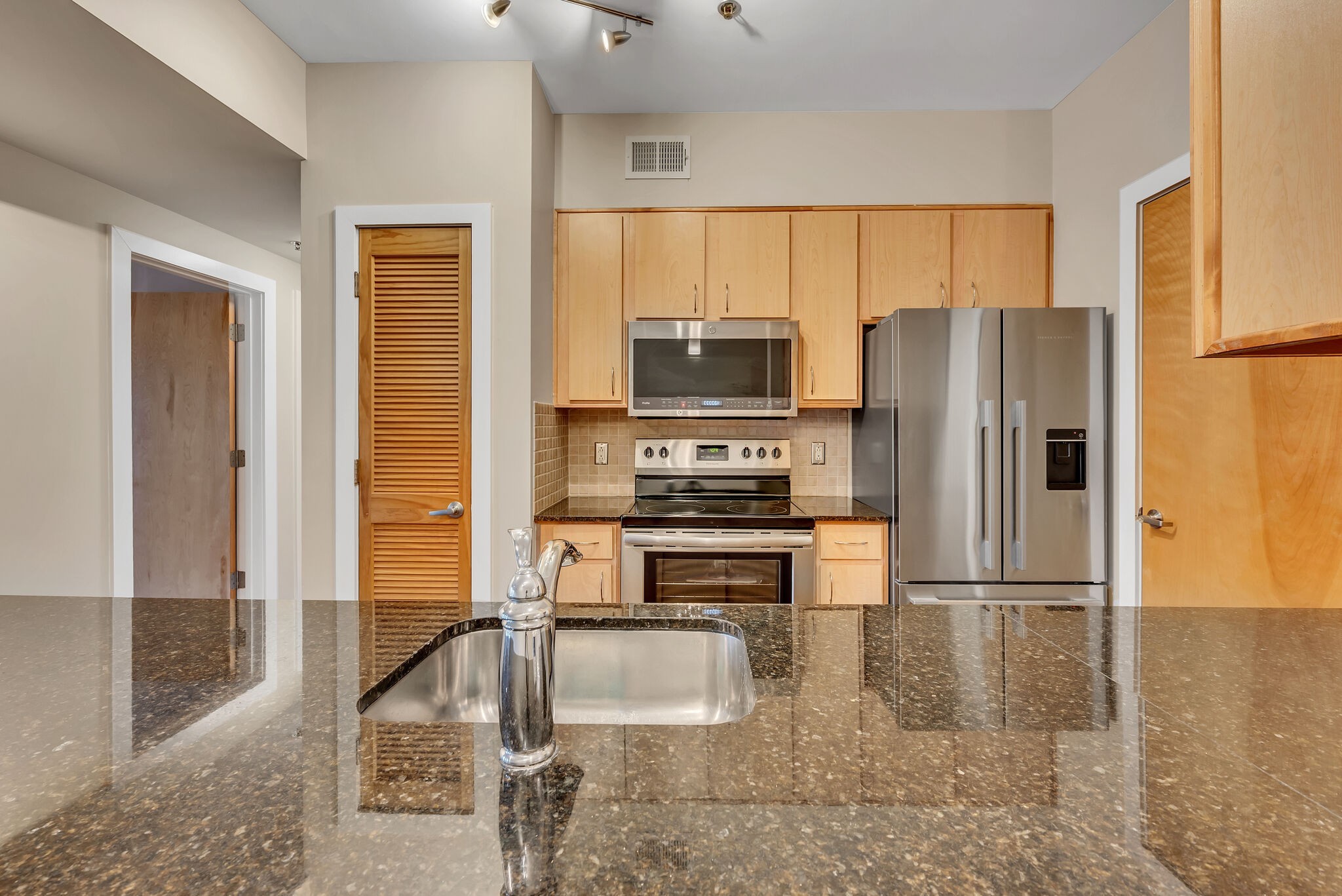 1803 Broadway Unit: 430