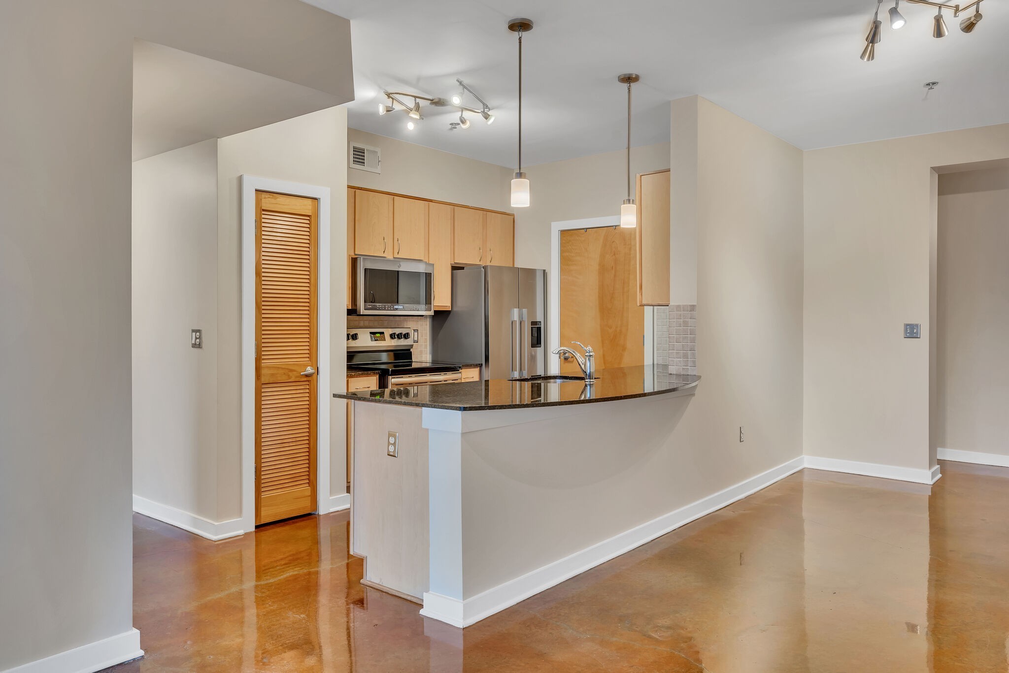 1803 Broadway Unit: 430