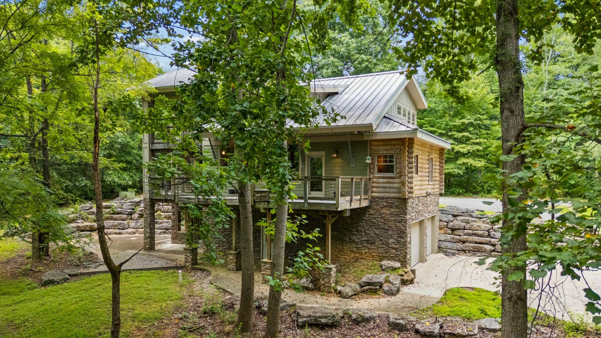 7910 Charlotte Pike