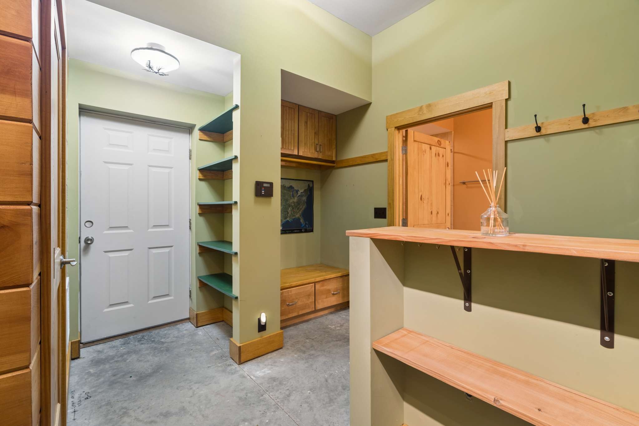 7910 Charlotte Pike
