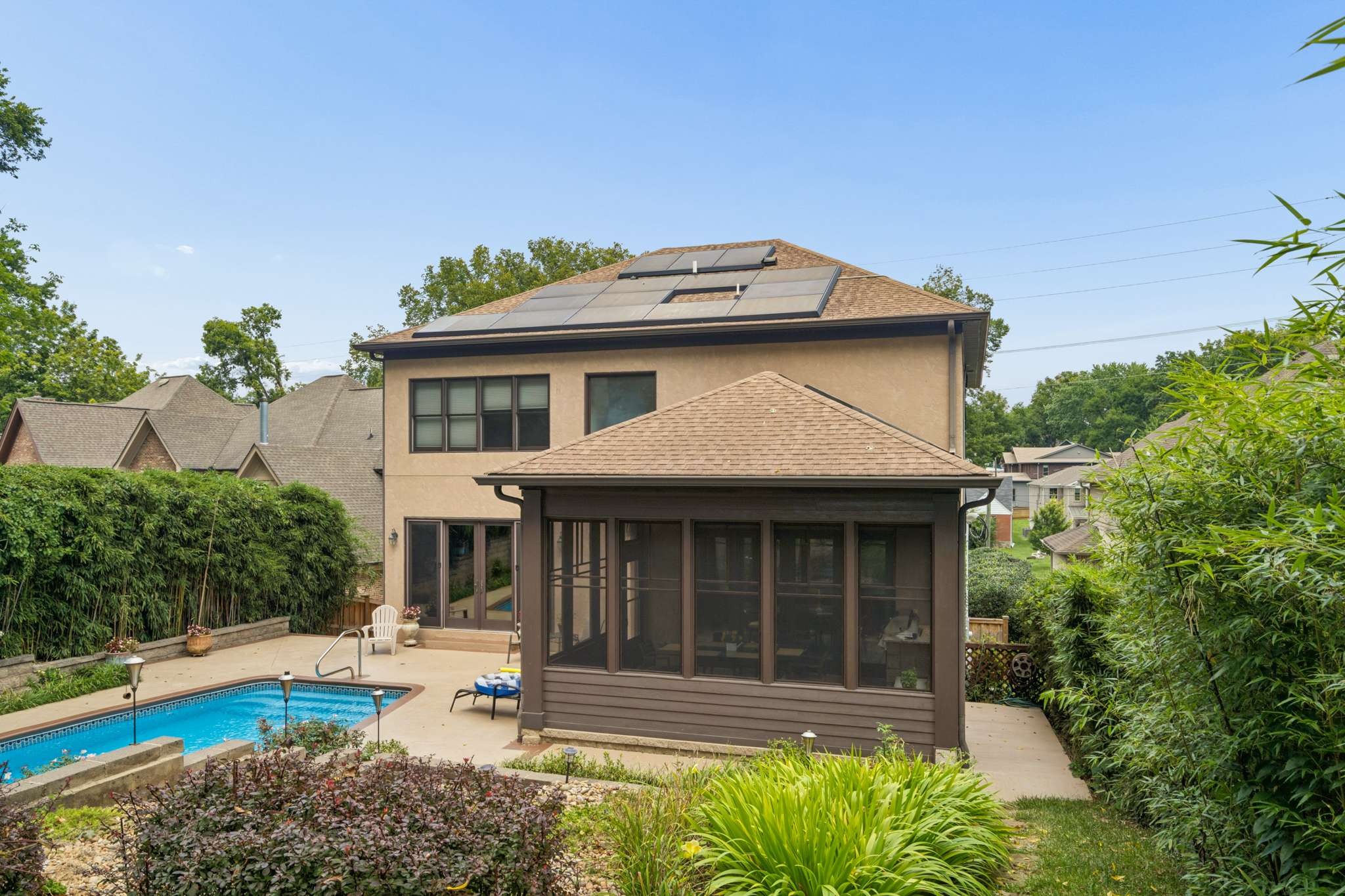 2115 Sharondale Dr