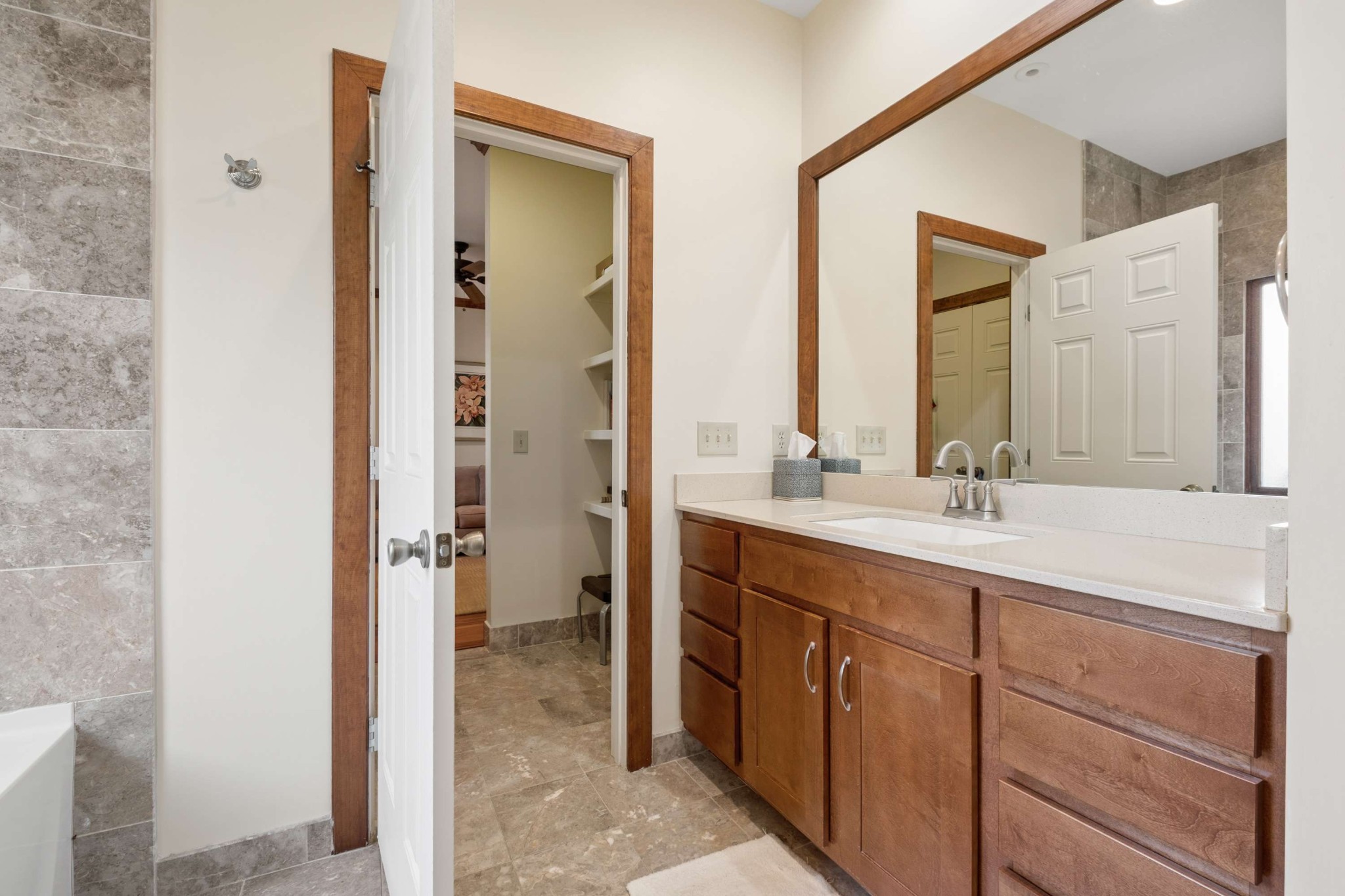 2115 Sharondale Dr