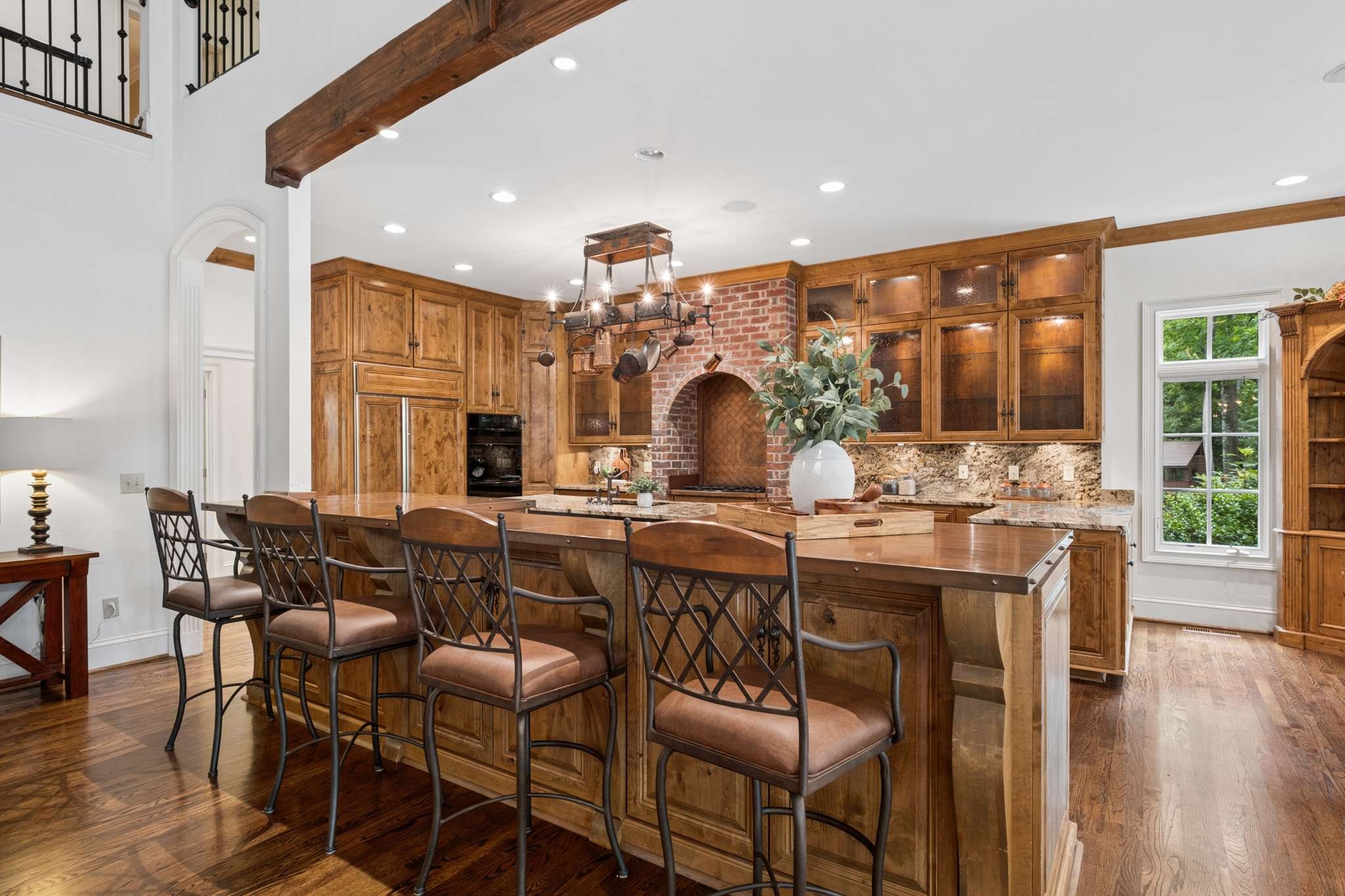 943 Oak Valley Ln