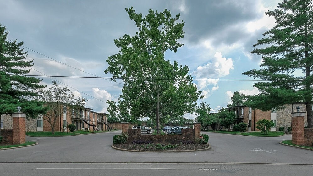 2601 Hillsboro Pike Unit: F14