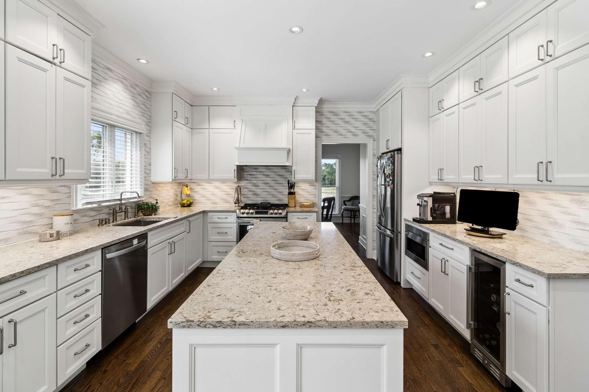 936 Riverview Dr