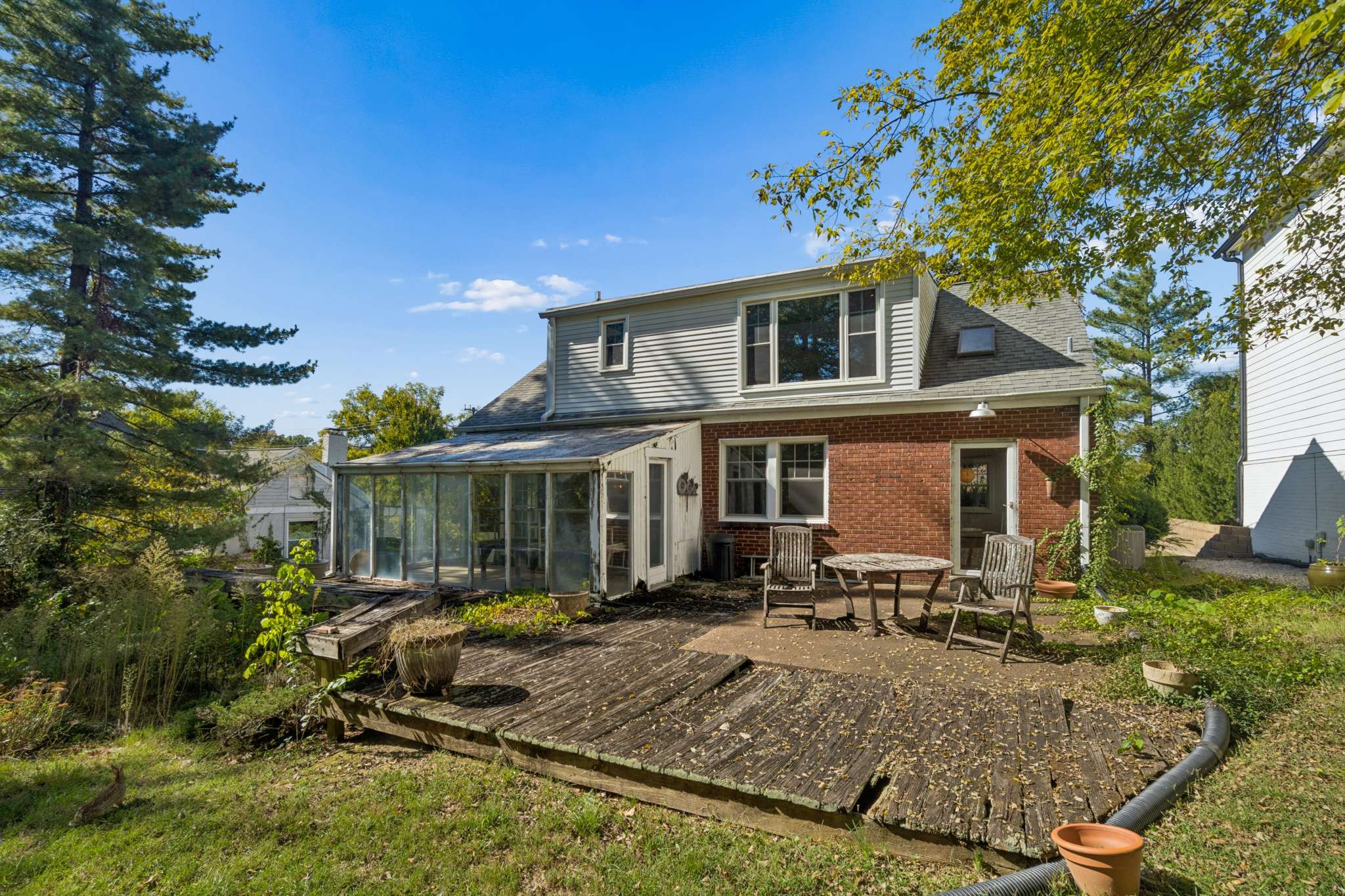 2905 Compton Rd