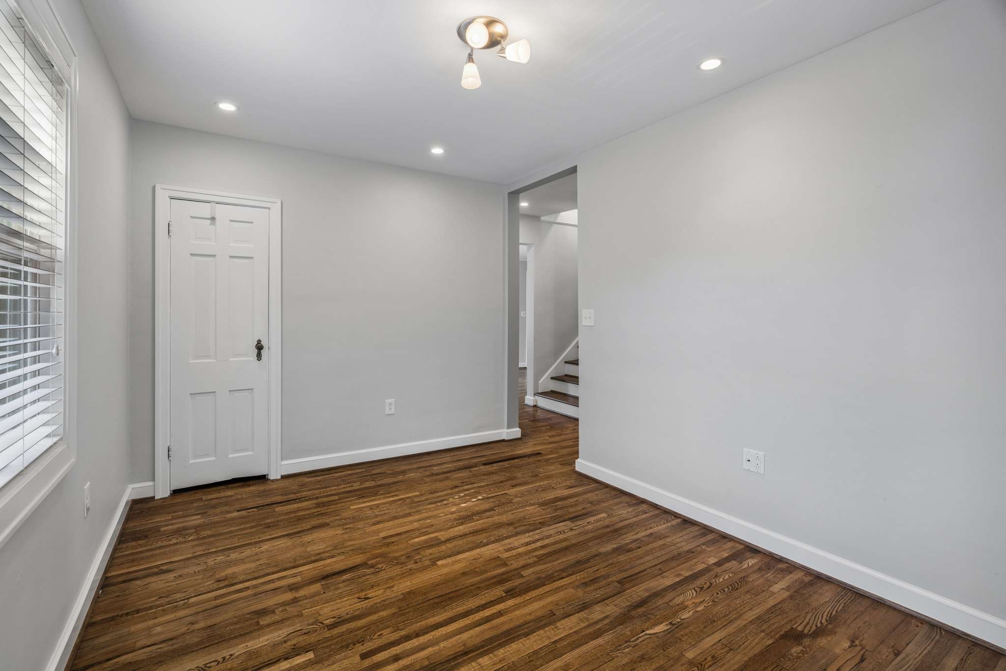 2905 Compton Rd