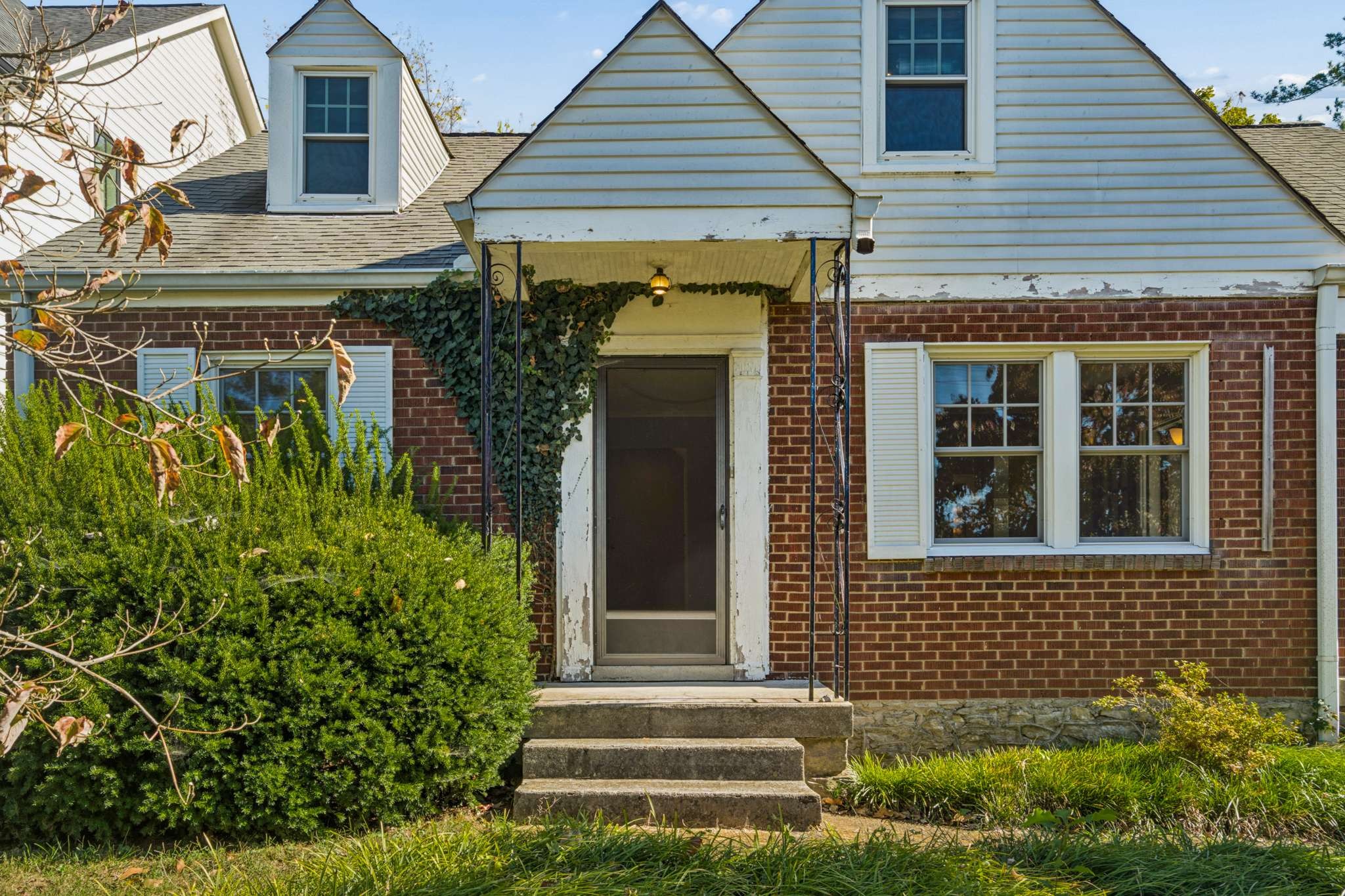 2905 Compton Rd