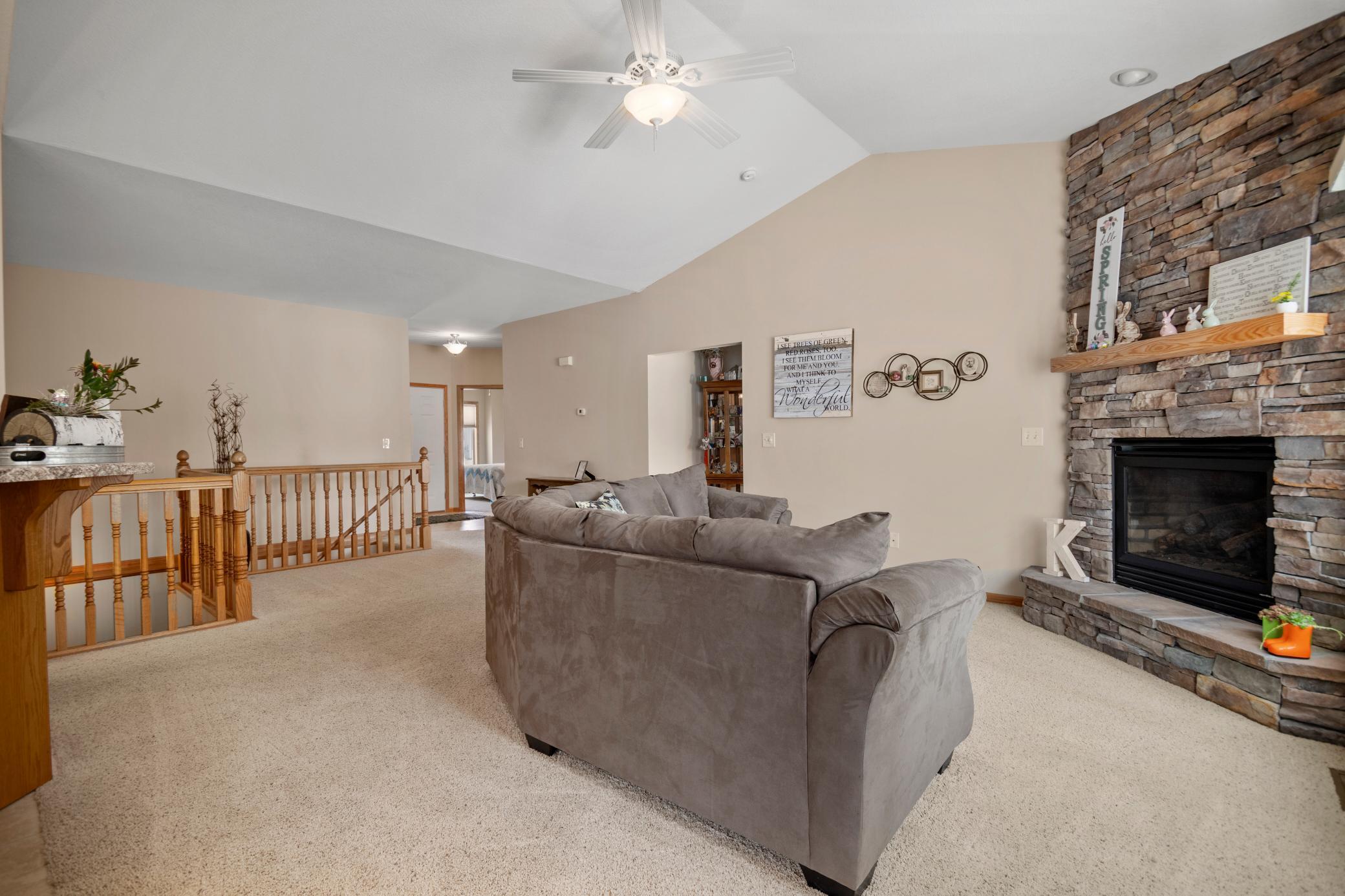 2866 Meadowview Lane NE