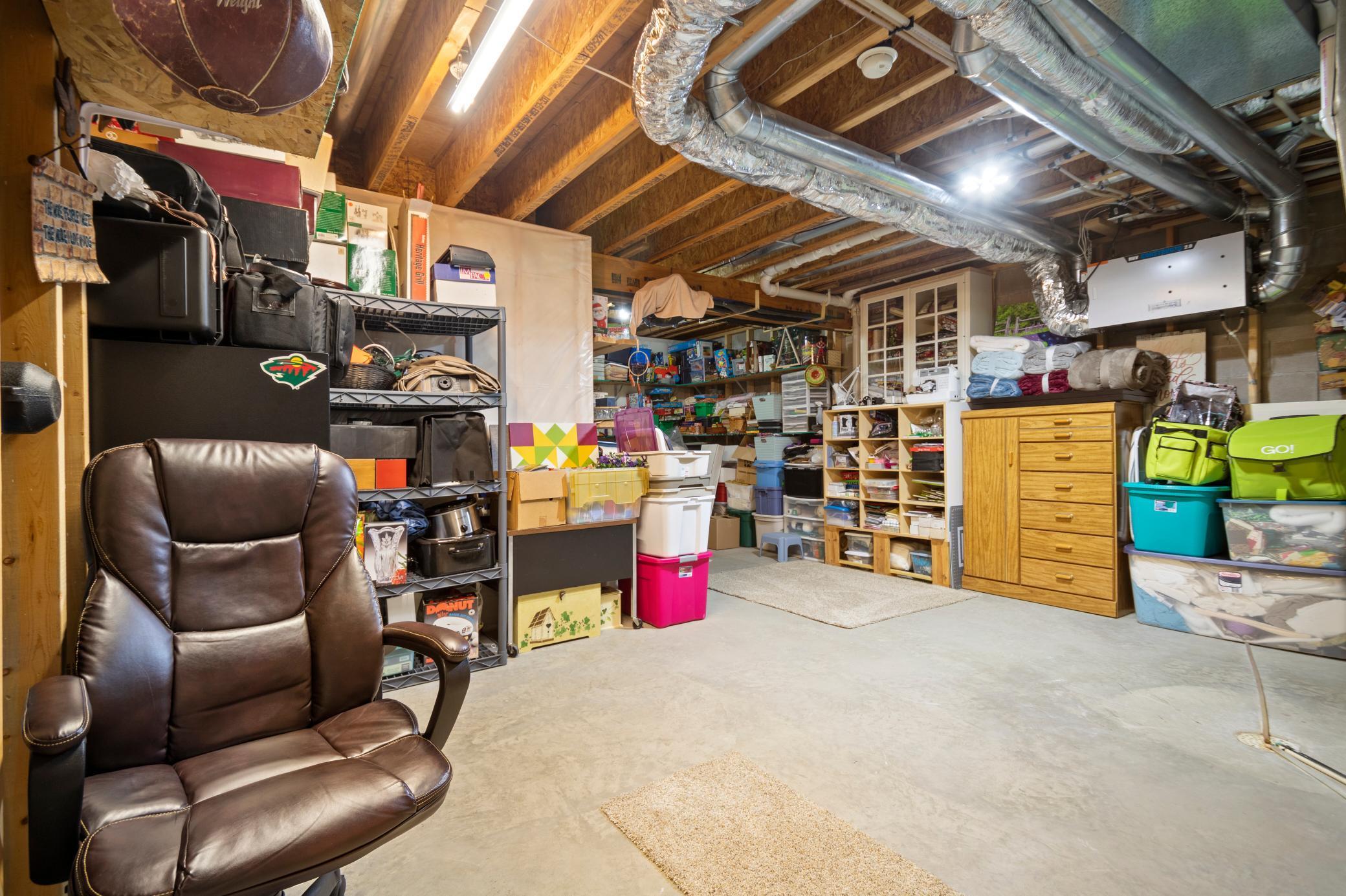 2866 Meadowview Lane NE