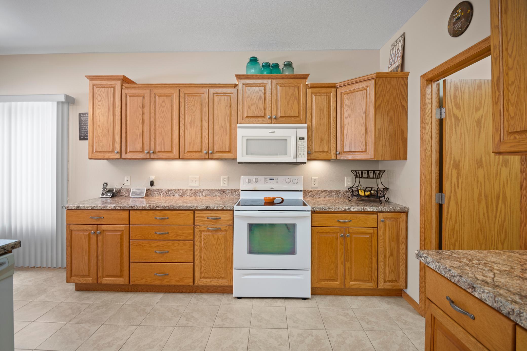 2866 Meadowview Lane NE