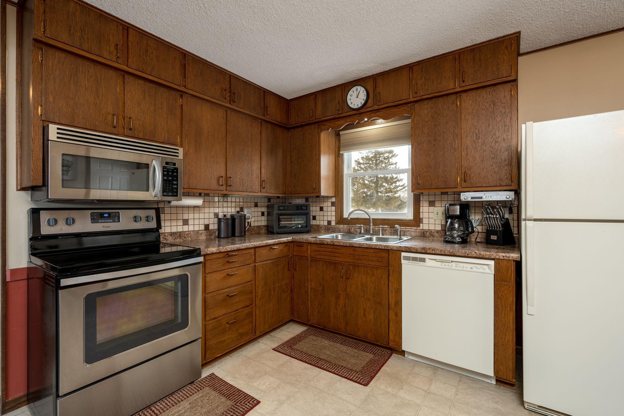 2420 Kenyon Road