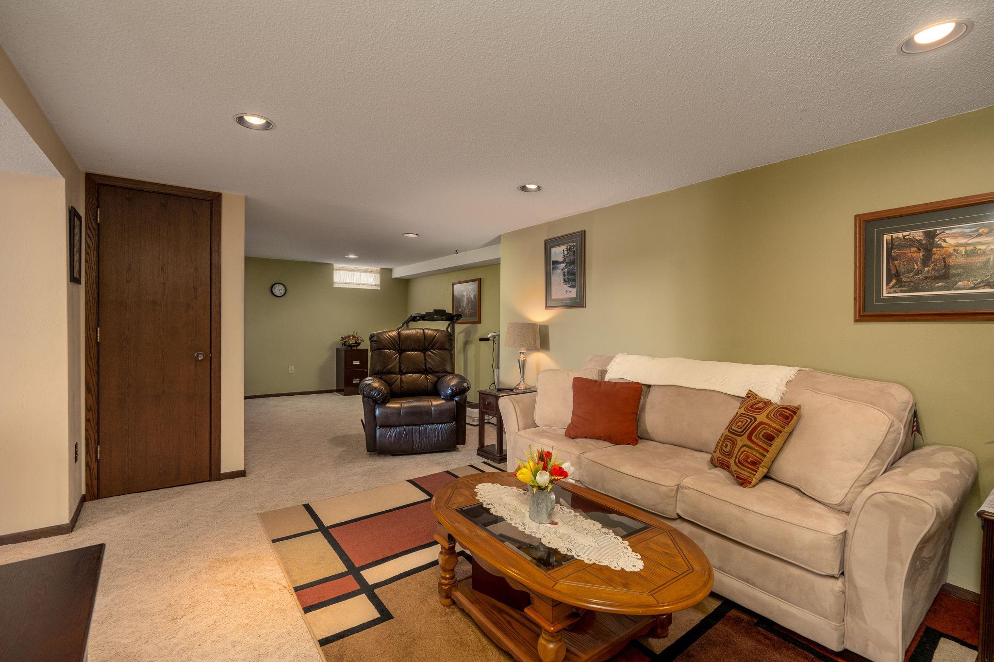 2420 Kenyon Road