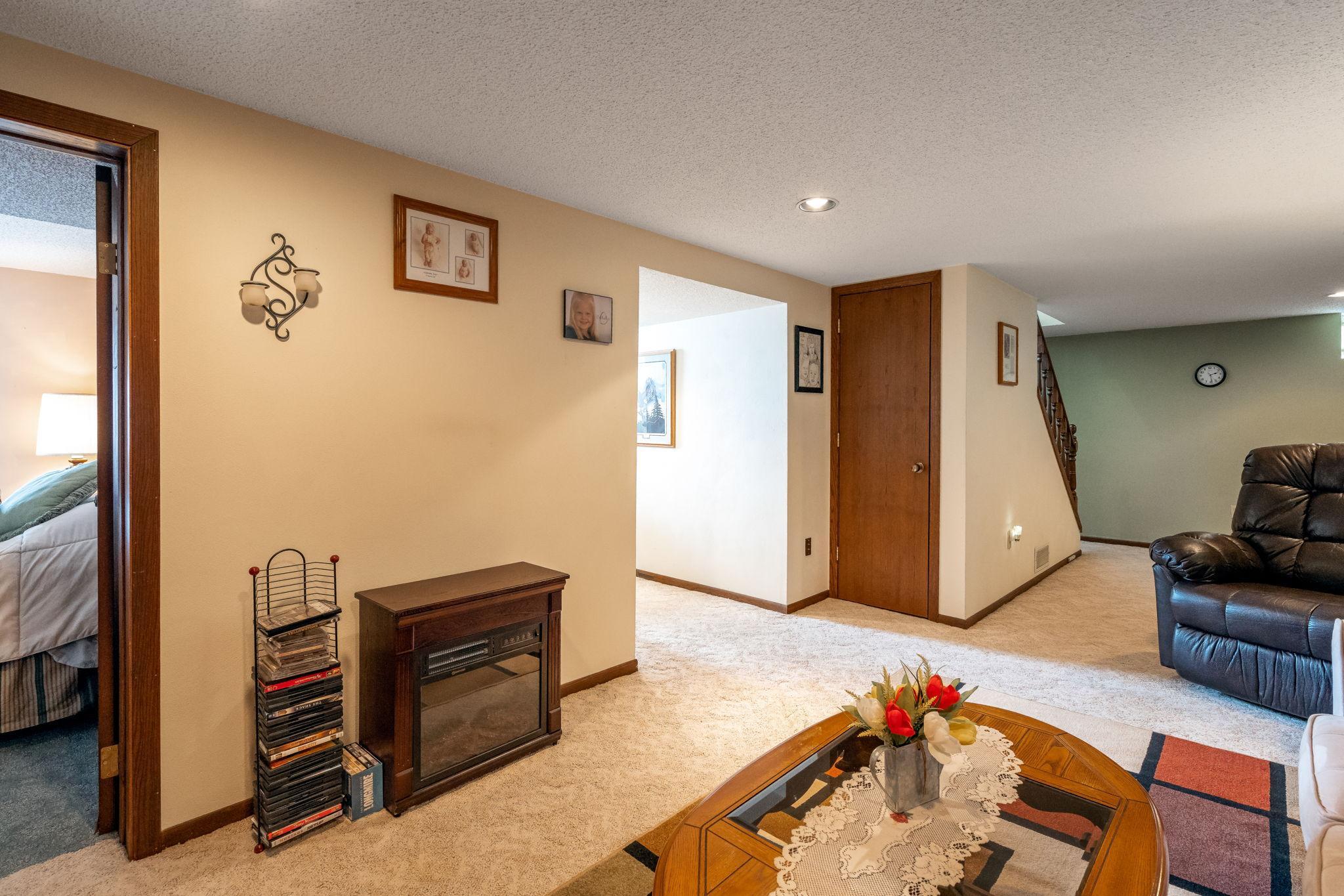 2420 Kenyon Road