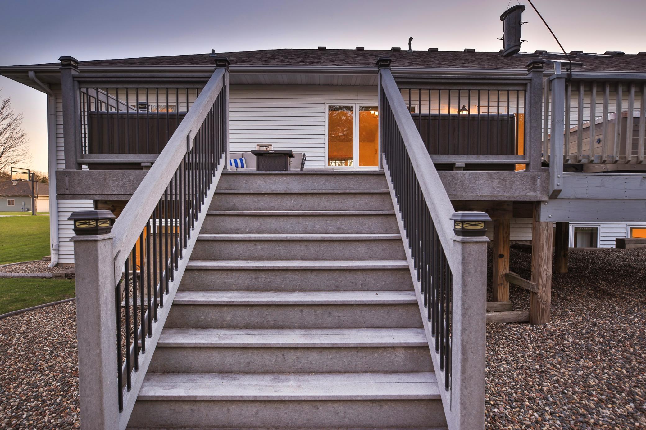 2169 Maple Leaf Lane NE