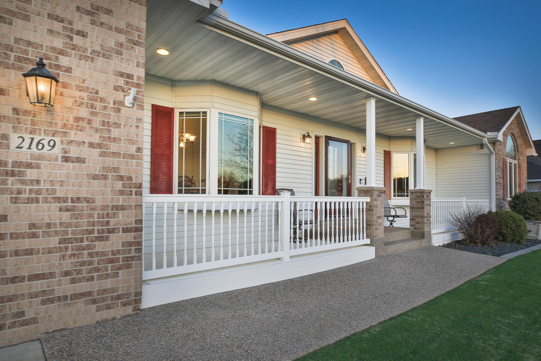 2169 Maple Leaf Lane NE