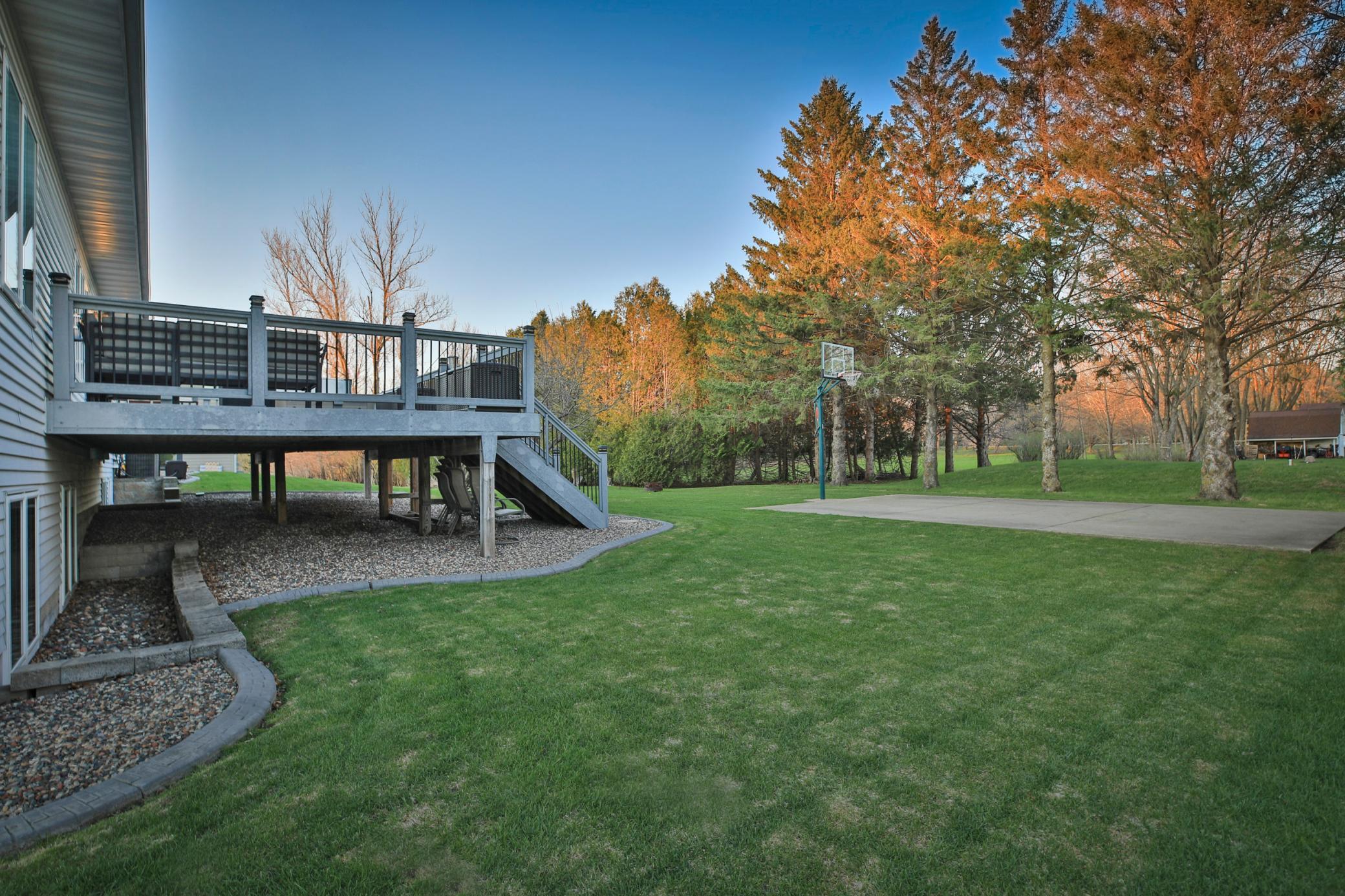 2169 Maple Leaf Lane NE