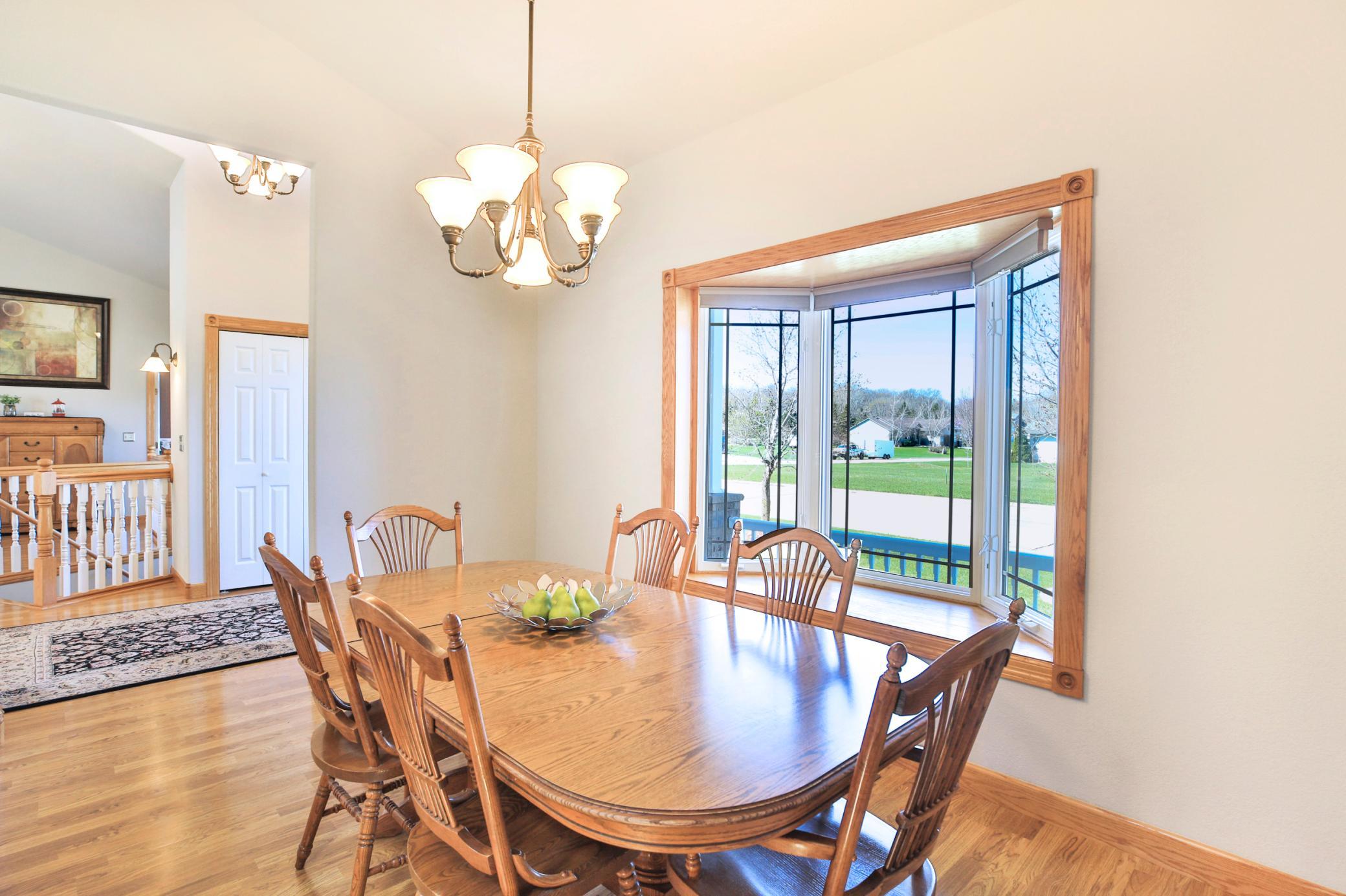 2169 Maple Leaf Lane NE