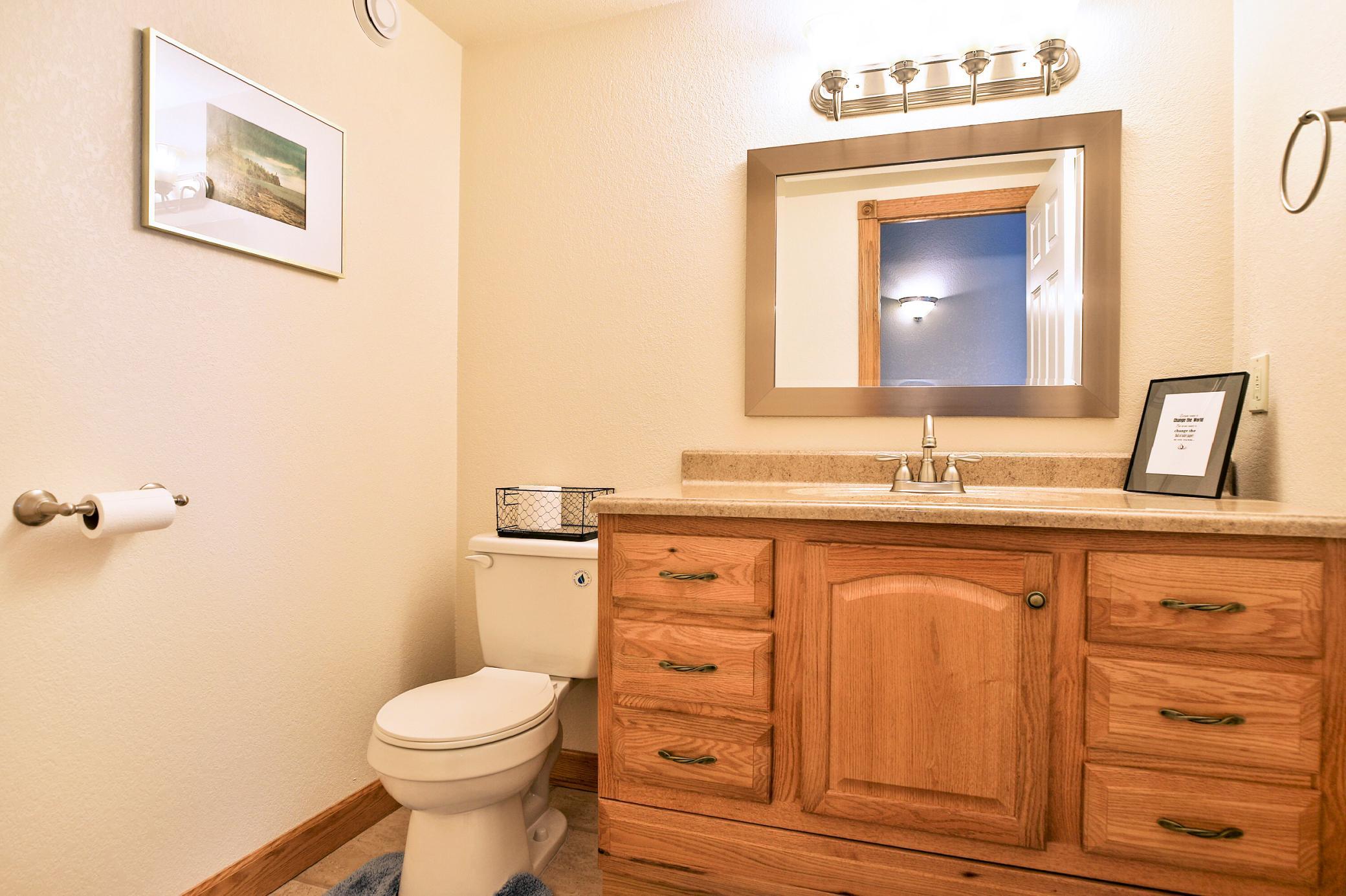 2169 Maple Leaf Lane NE