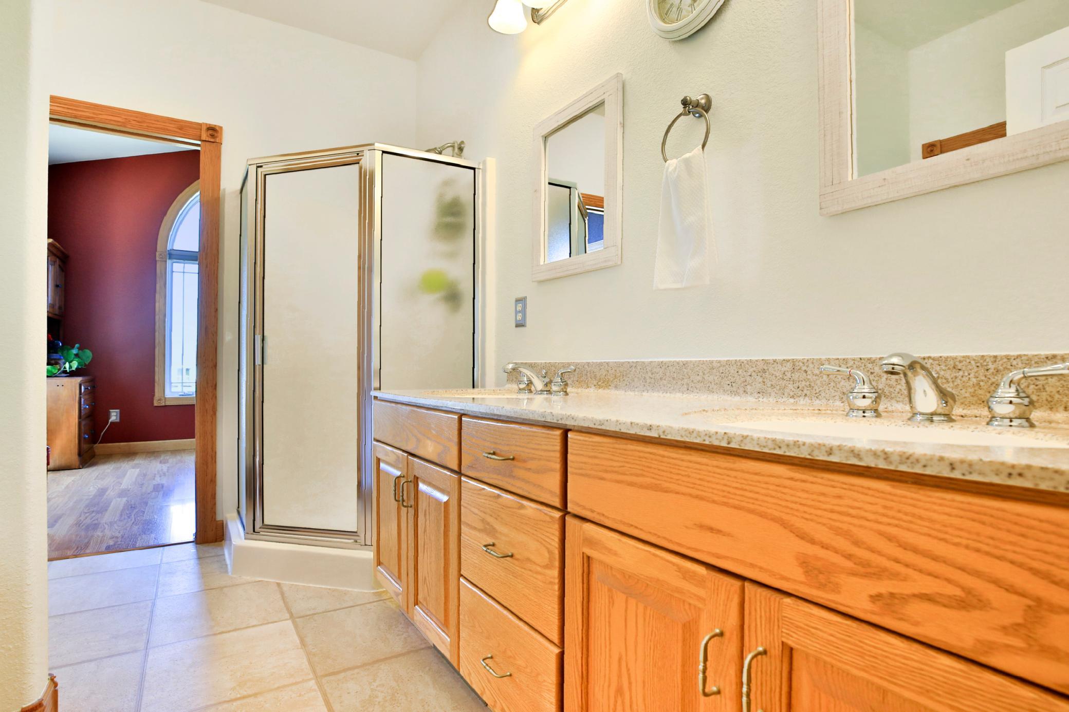 2169 Maple Leaf Lane NE