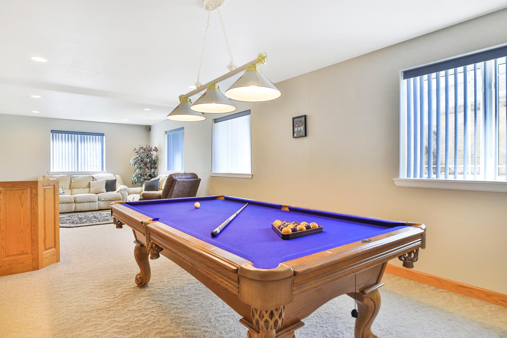 2169 Maple Leaf Lane NE