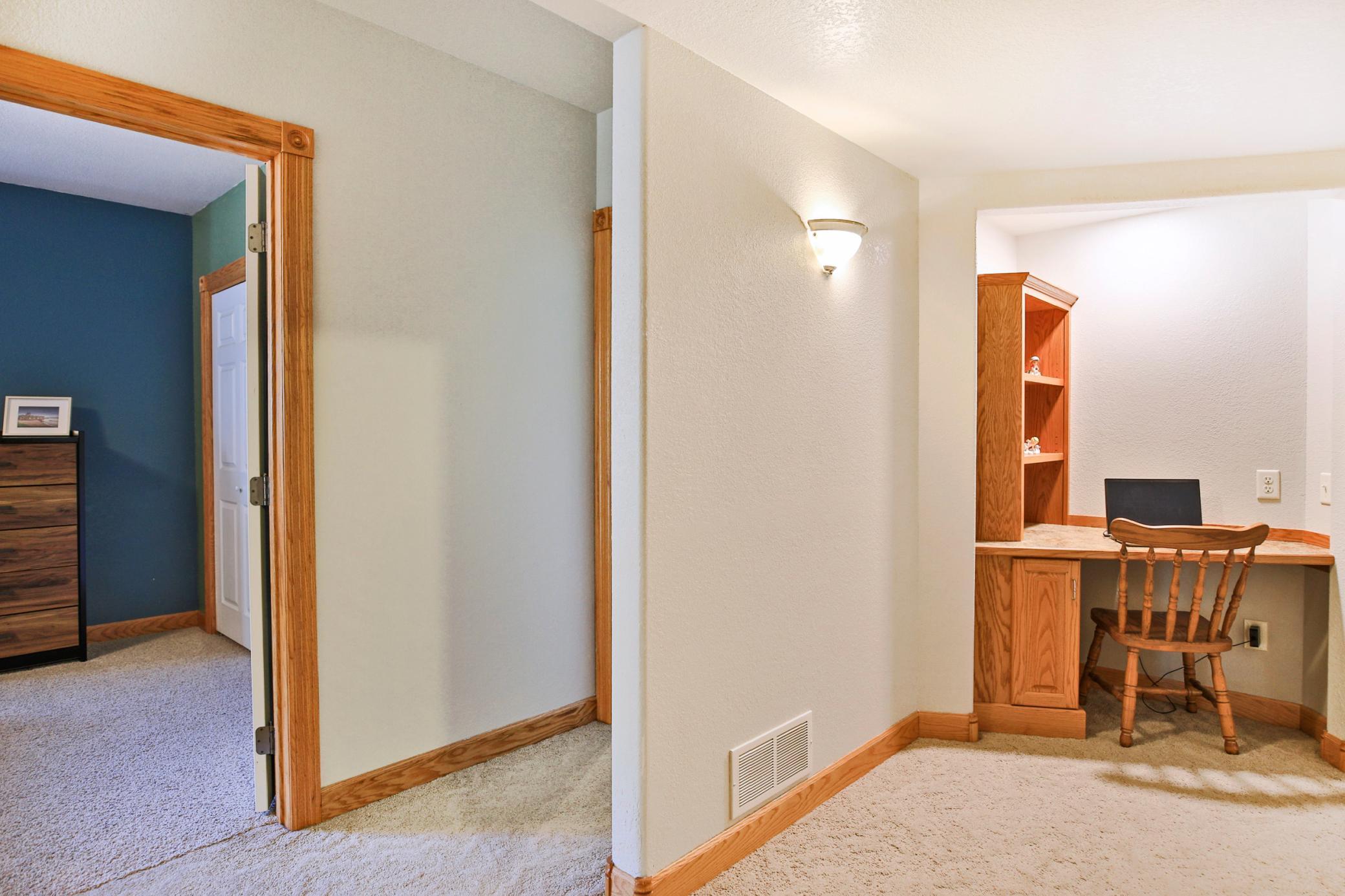 2169 Maple Leaf Lane NE