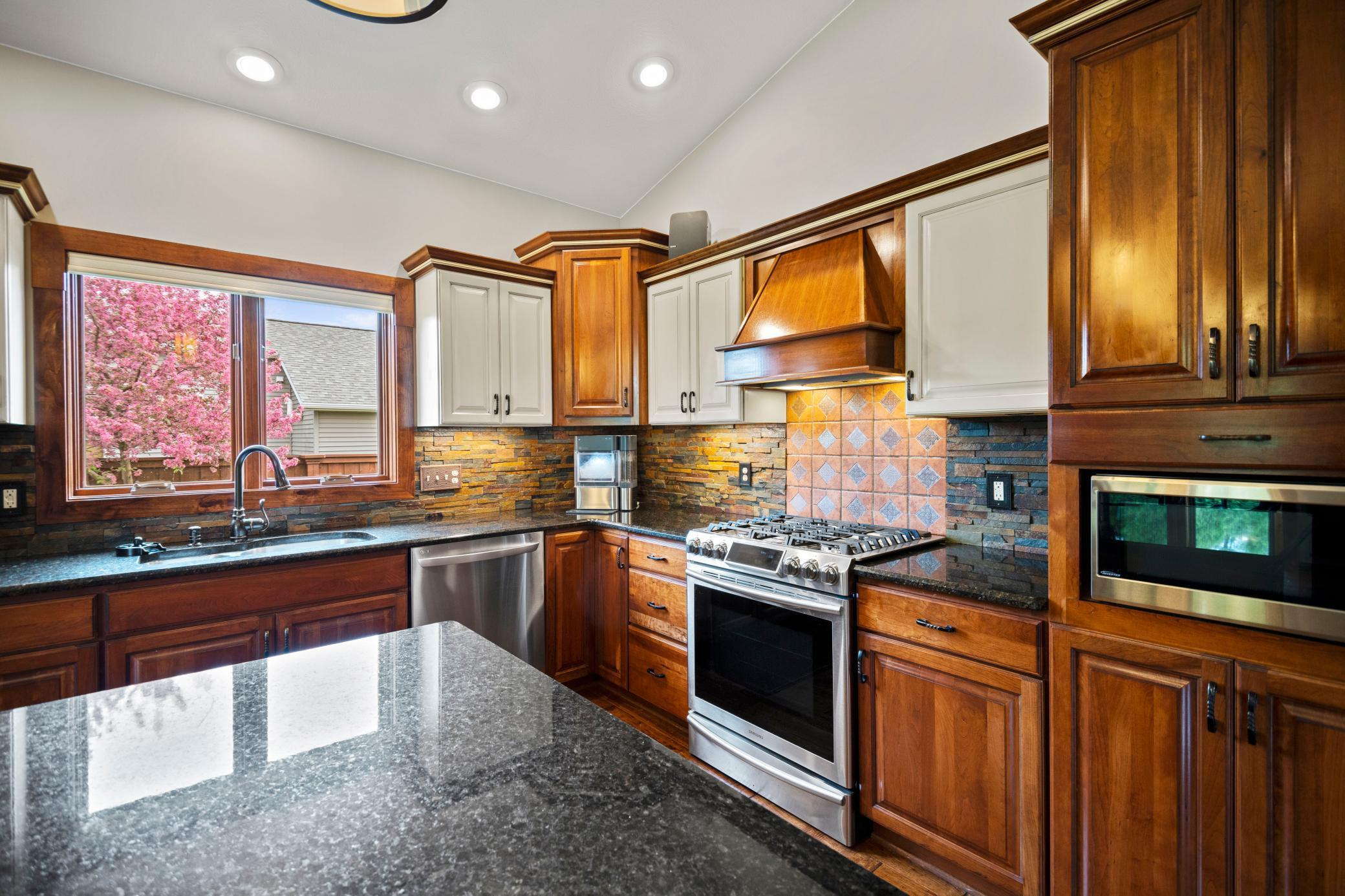 2750 Timber Ridge Place NE