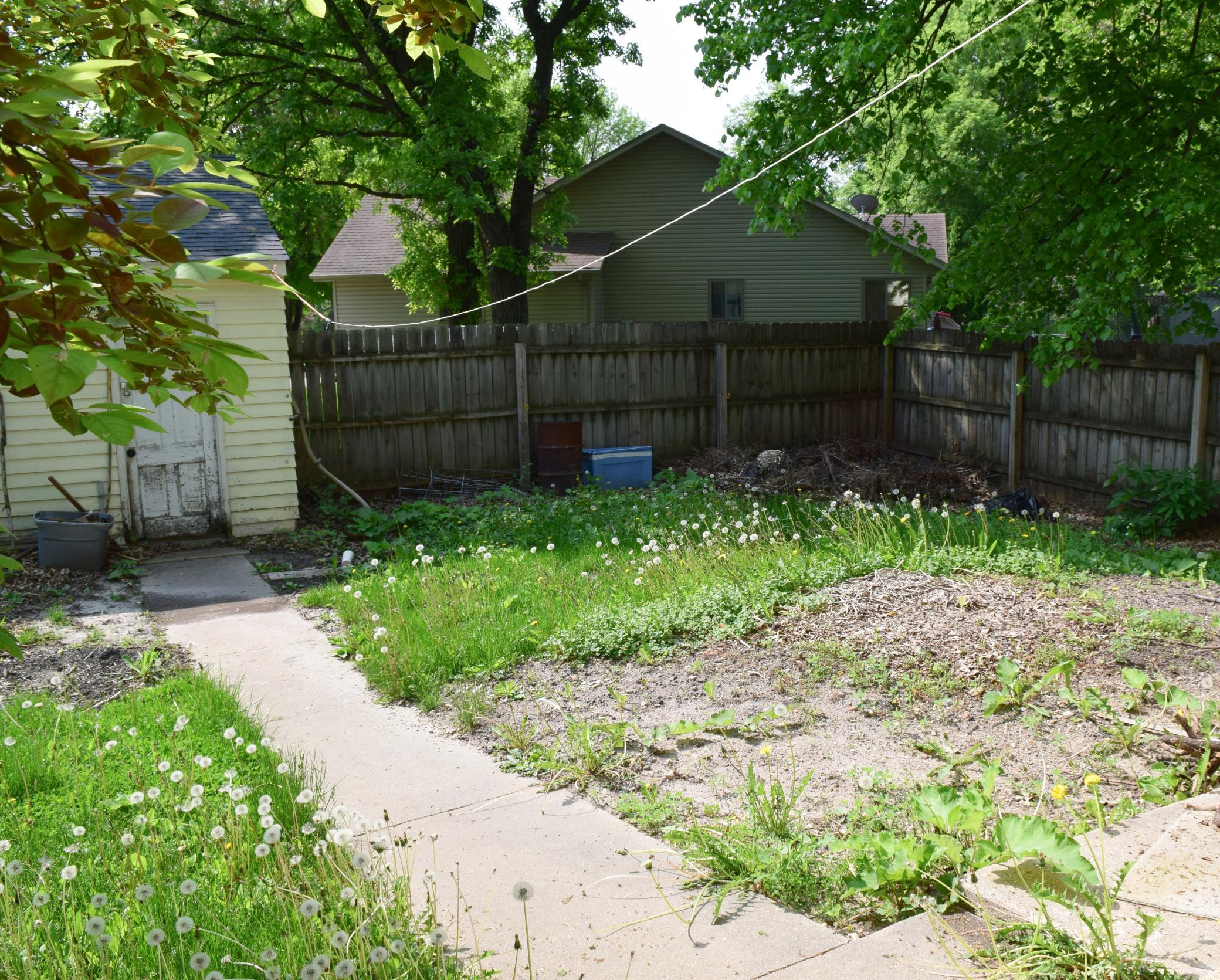 1025 NE Mineral Sp Road