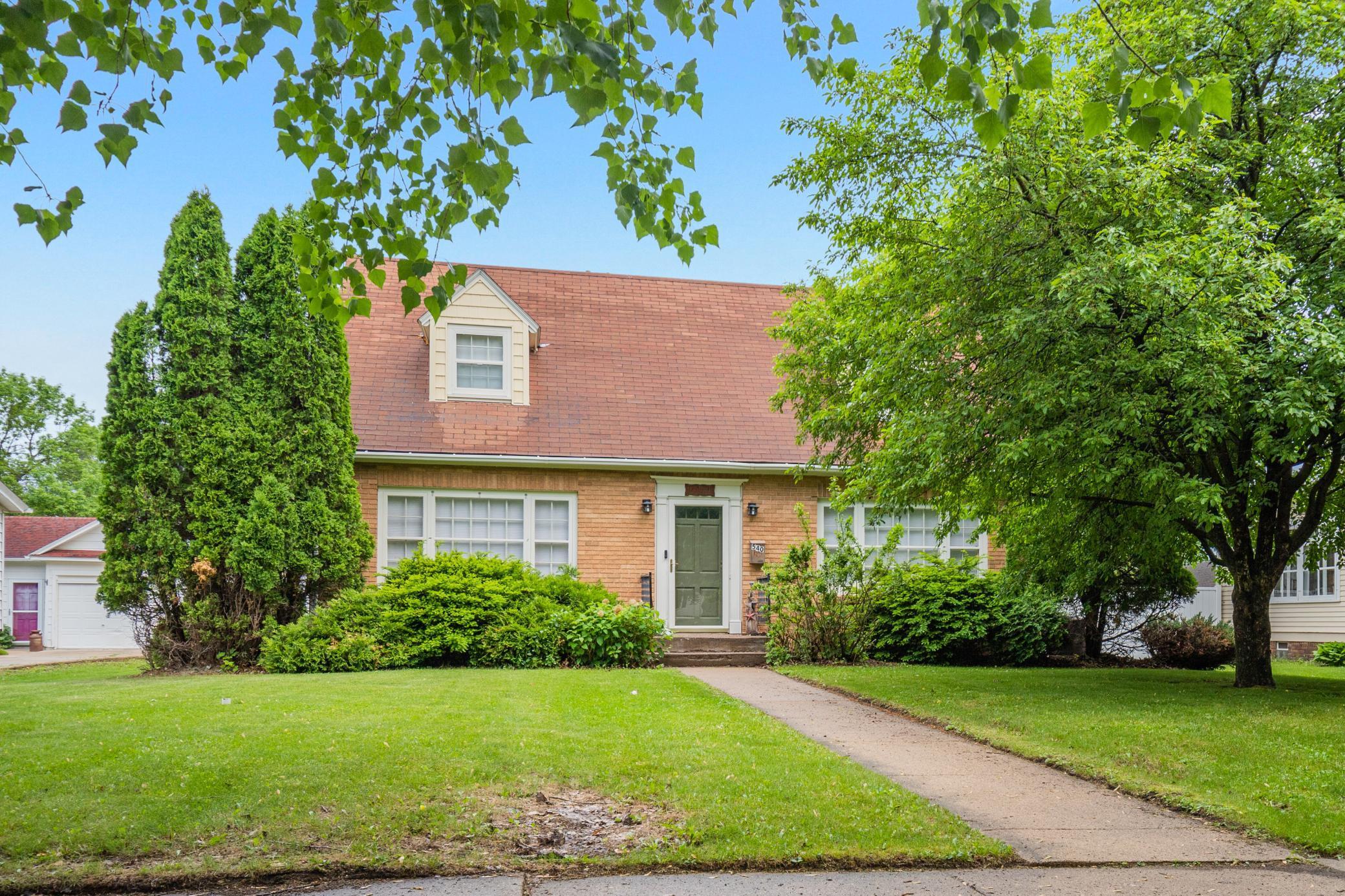 540 E Academy Street