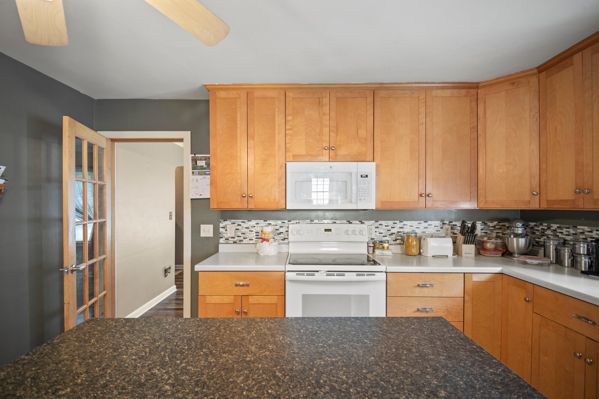 540 E Academy Street