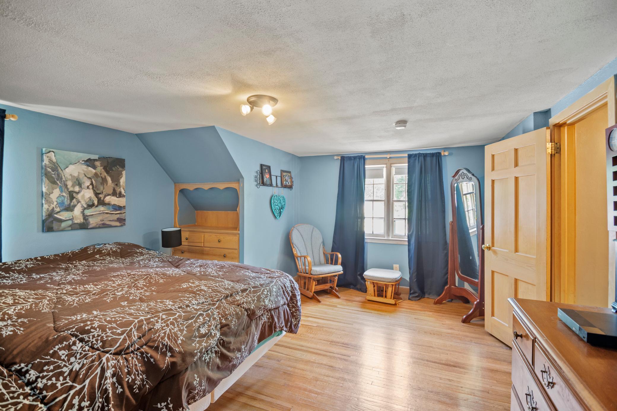 540 E Academy Street