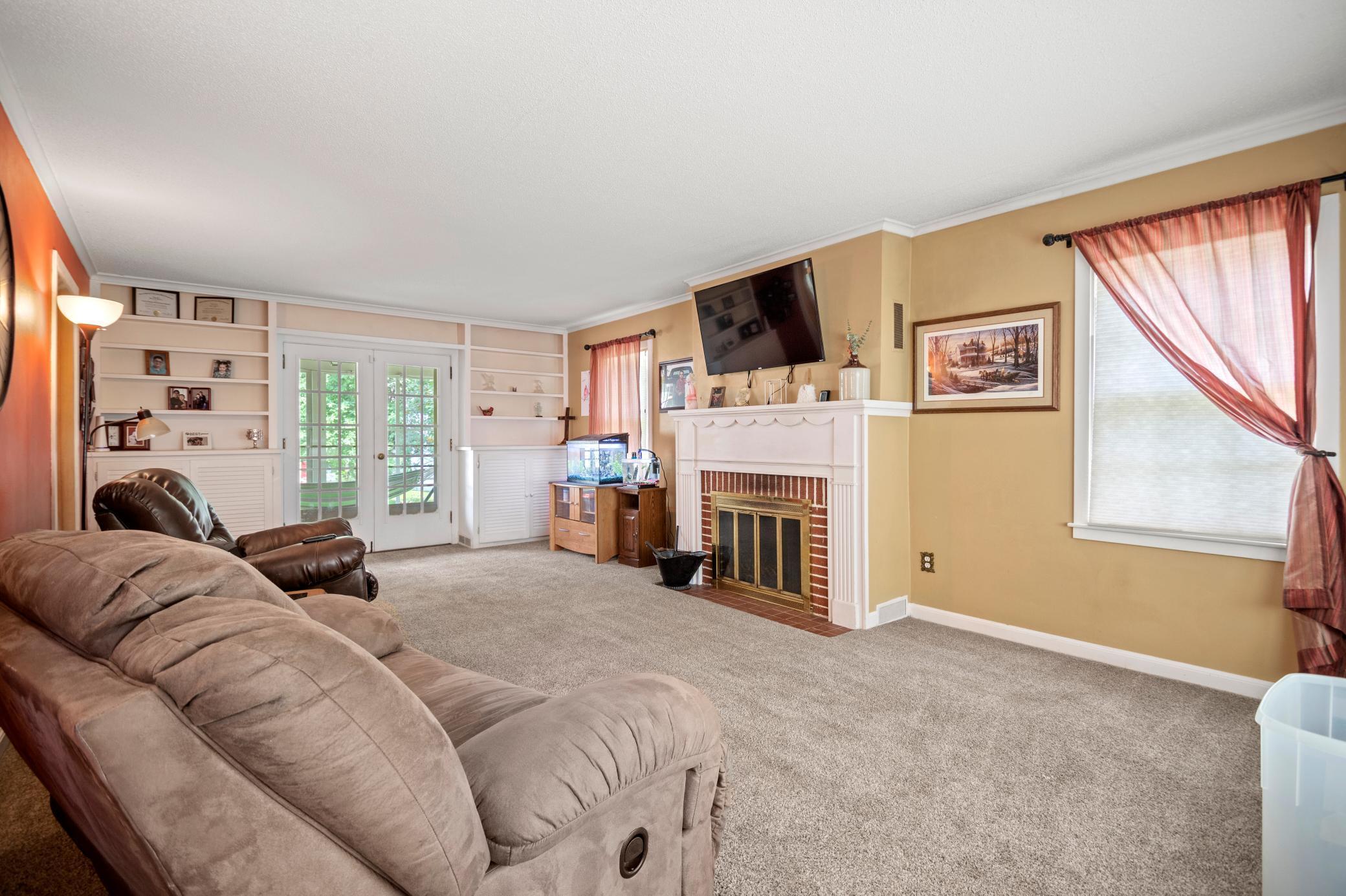 540 E Academy Street