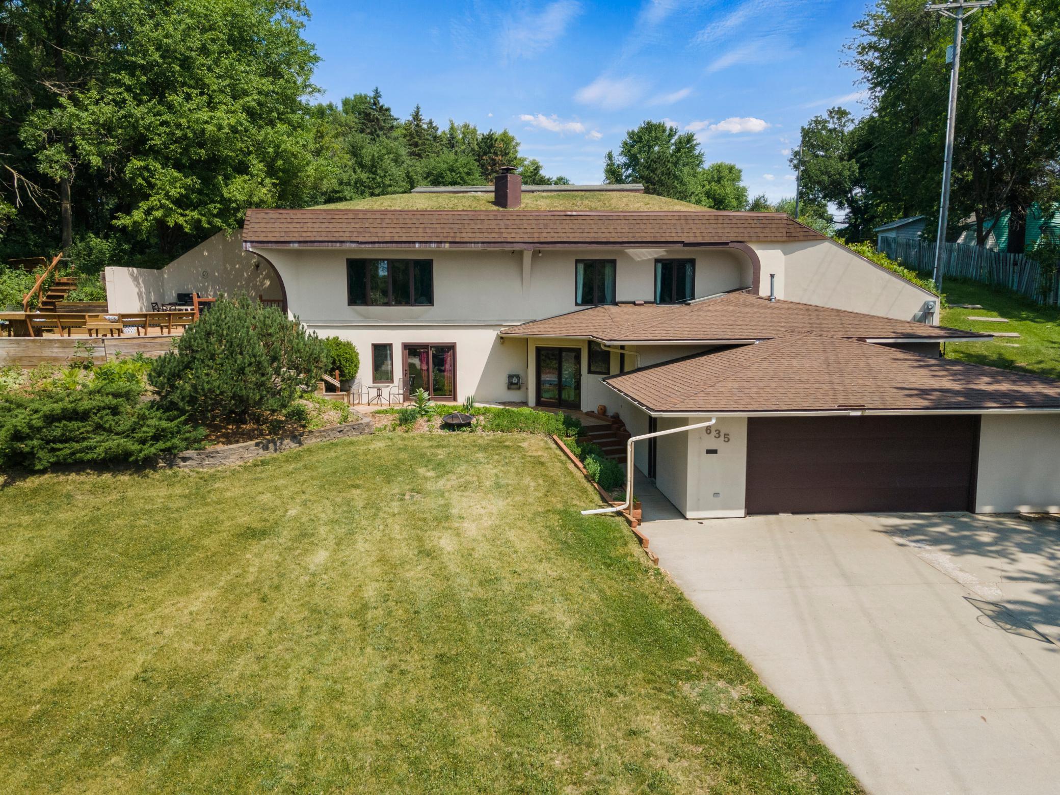 635 Cherry Place