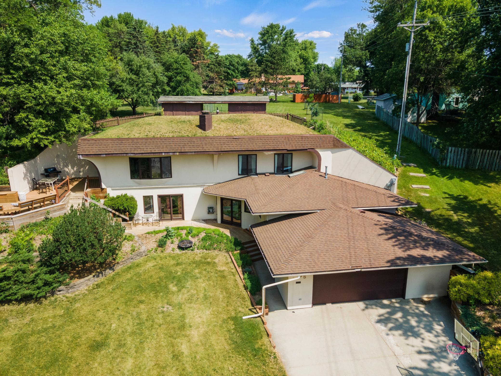 635 Cherry Place