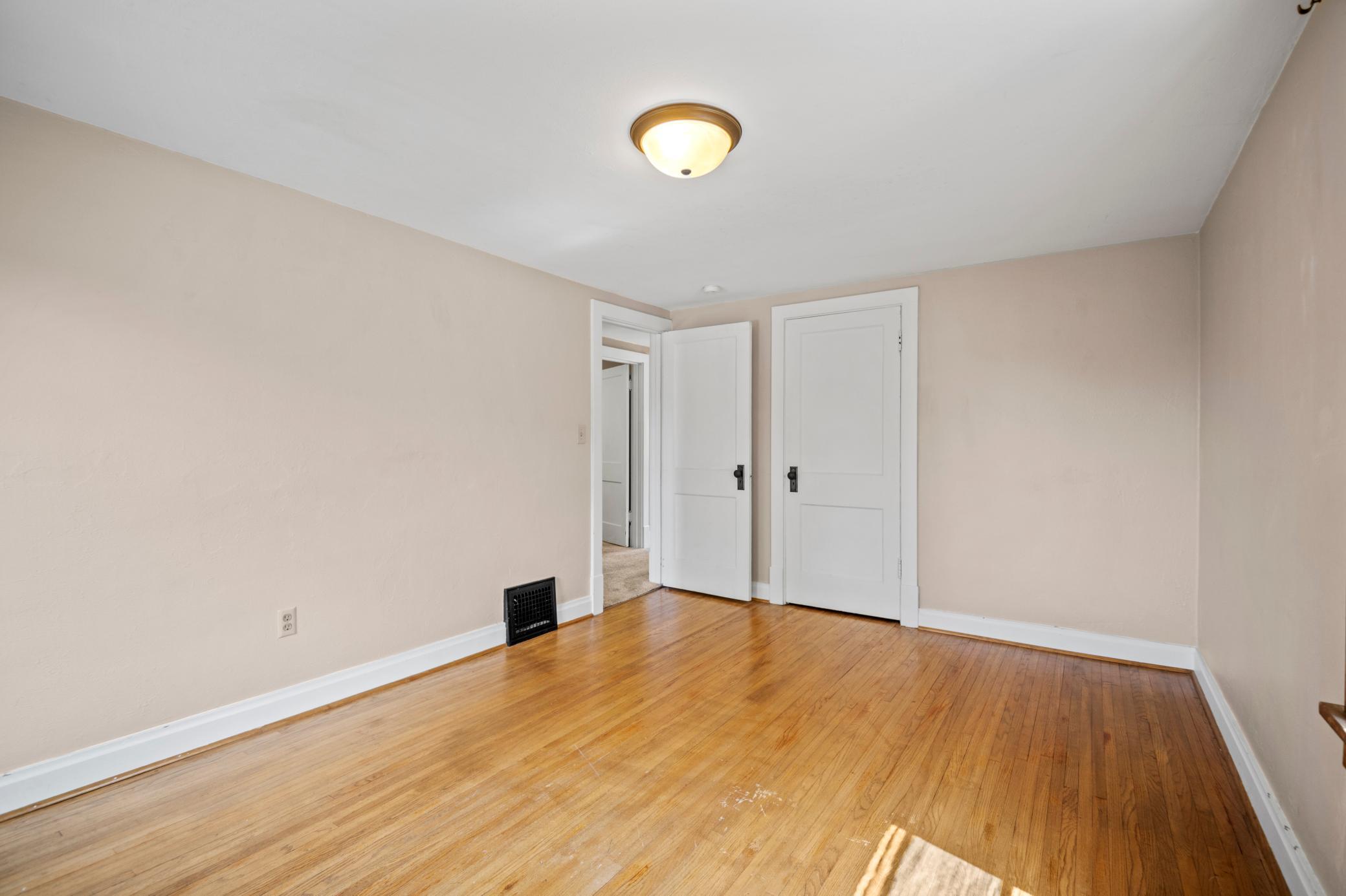 140 W Mckinley Street