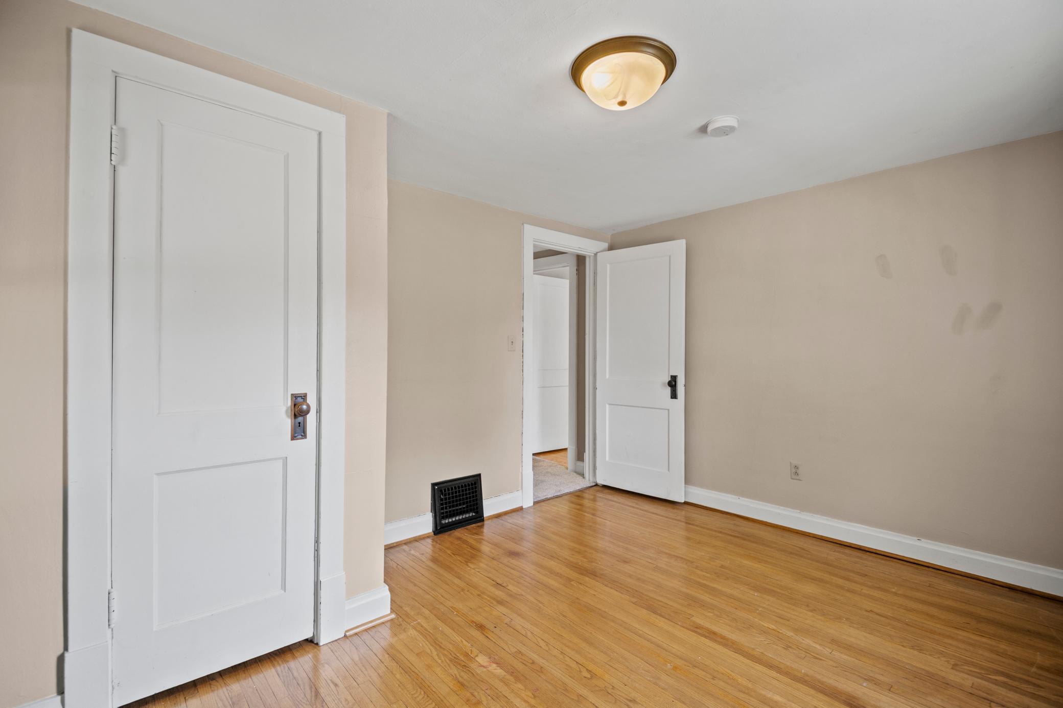 140 W Mckinley Street