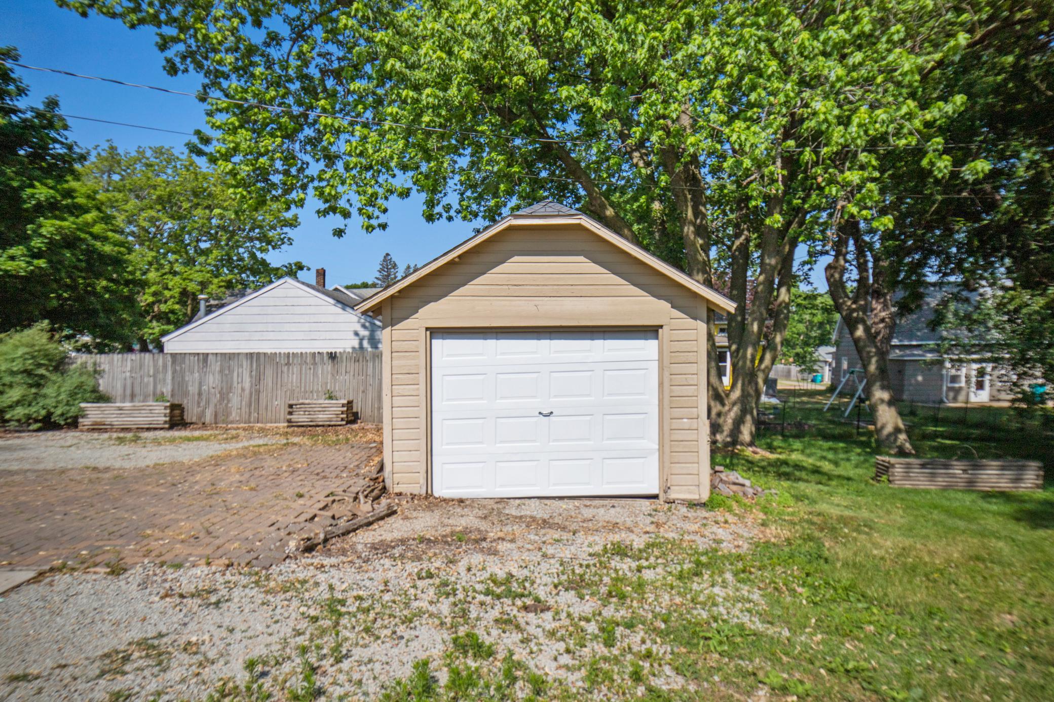 140 W Mckinley Street