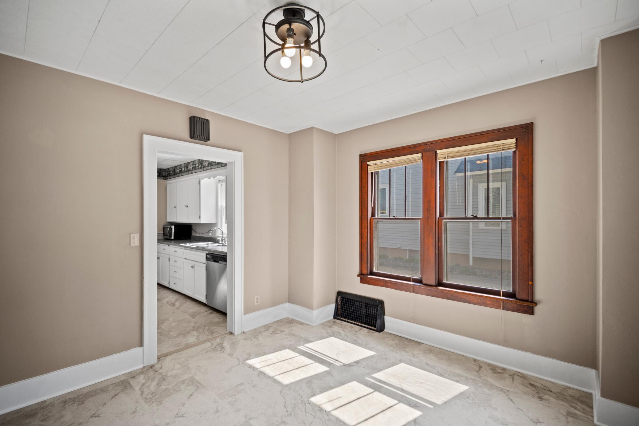 140 W Mckinley Street