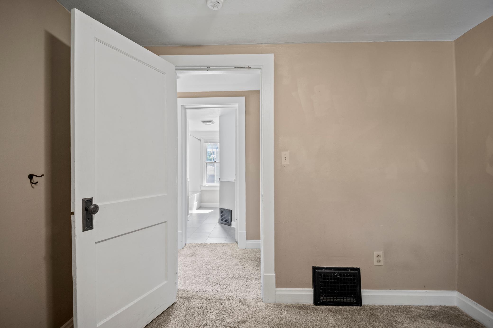 140 W Mckinley Street