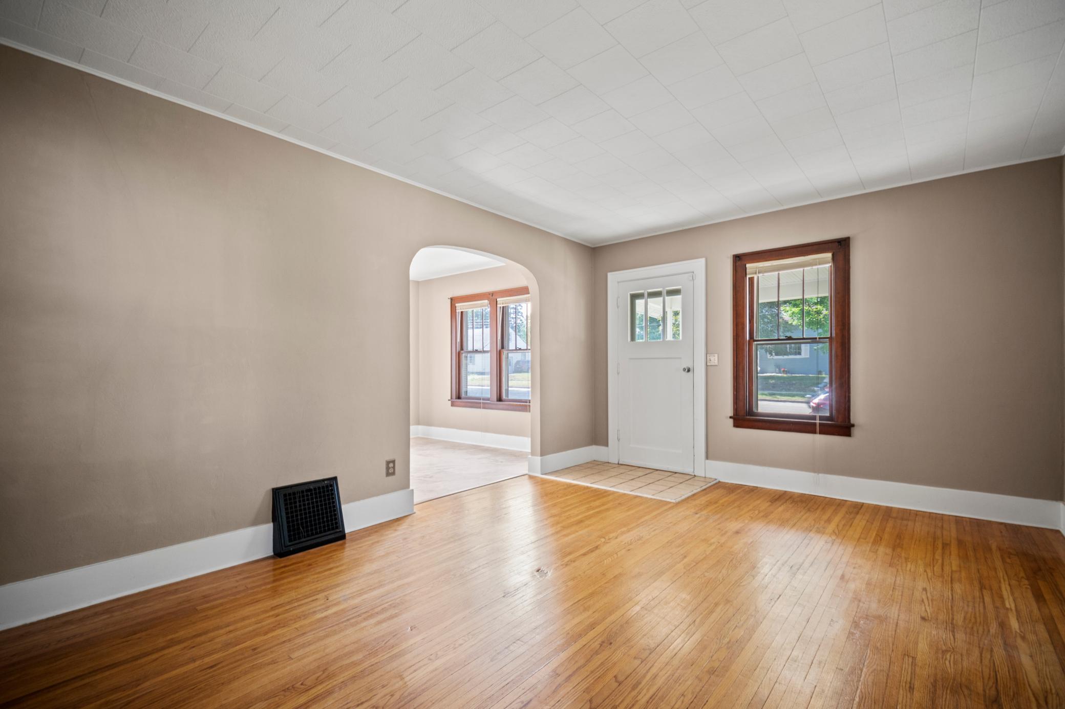 140 W Mckinley Street