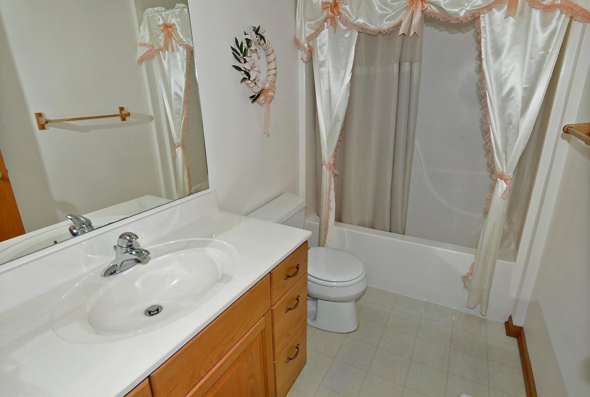 1424 Wildflower Lane NE