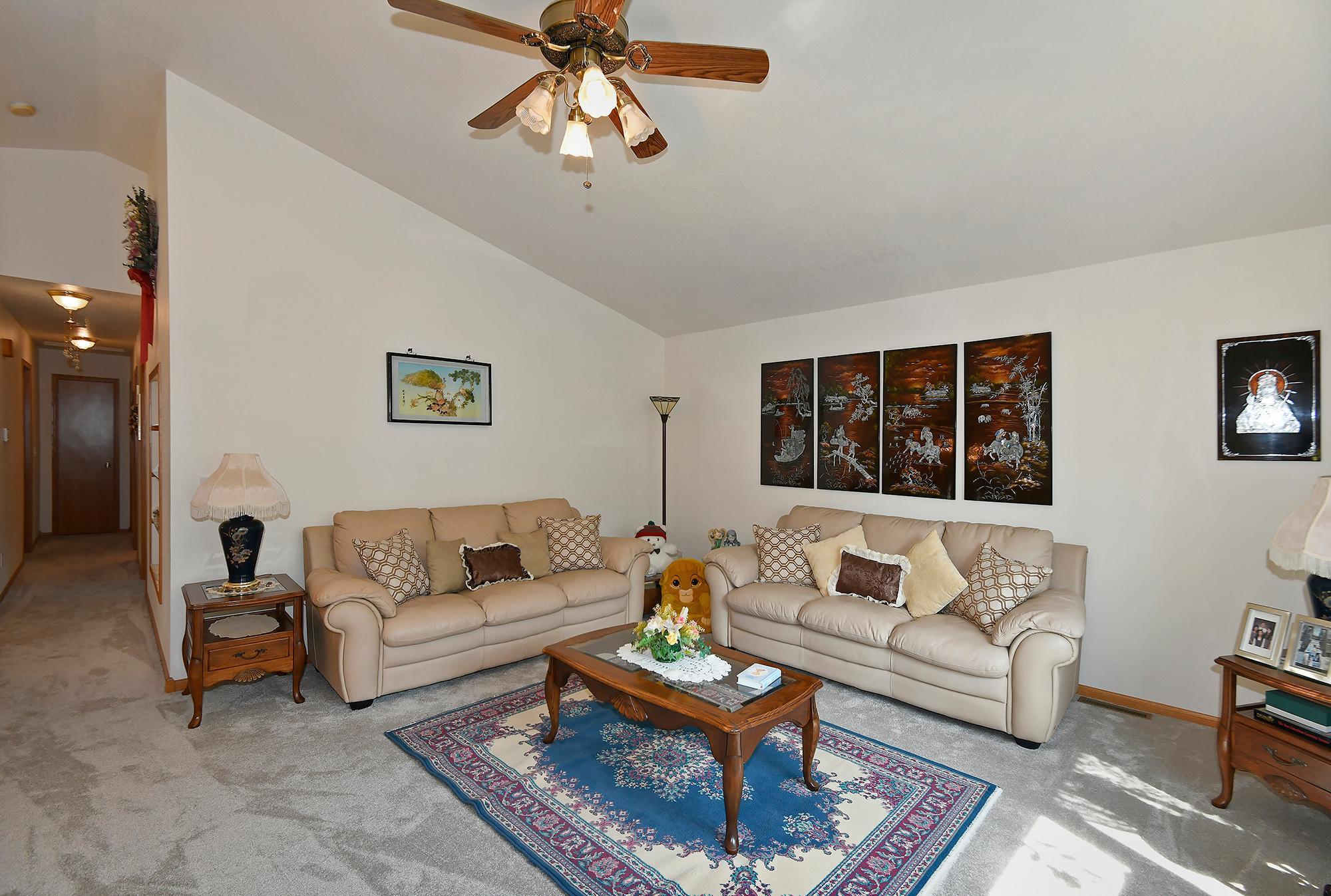 1424 Wildflower Lane NE